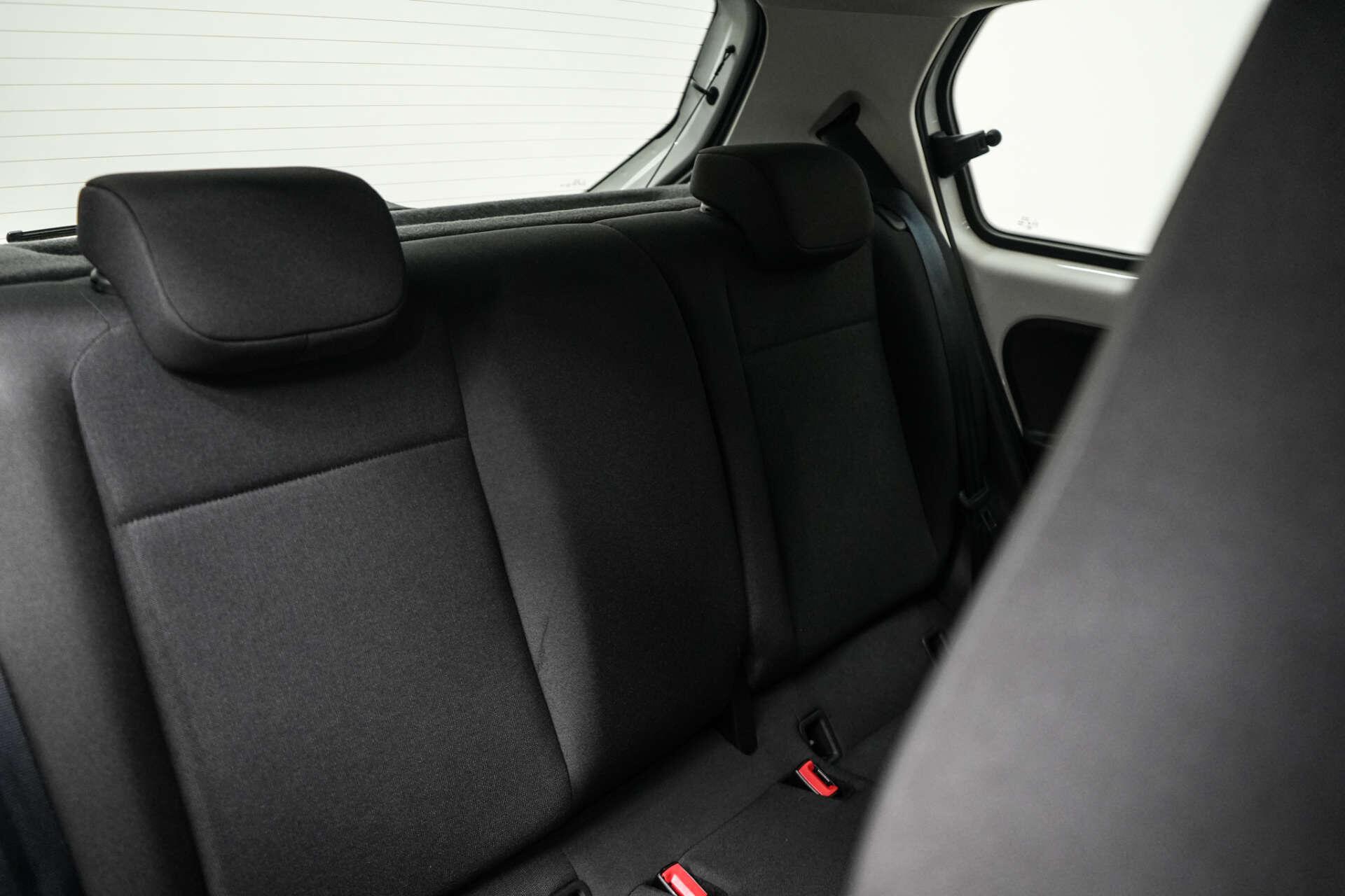 Volkswagen Up! view 18