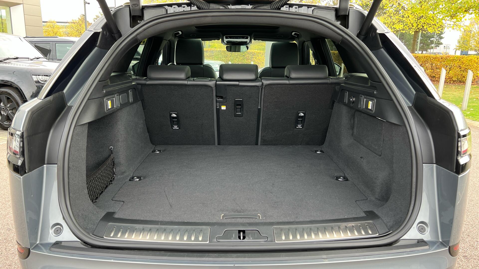Land Rover Range Rover Velar view 11