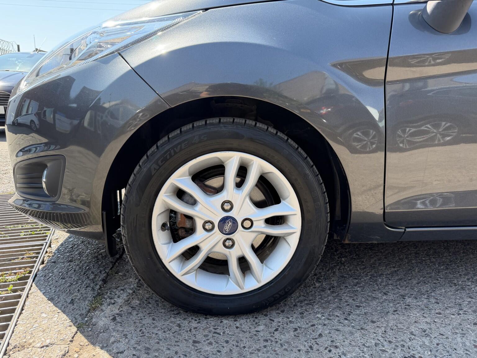 Ford Fiesta view 45