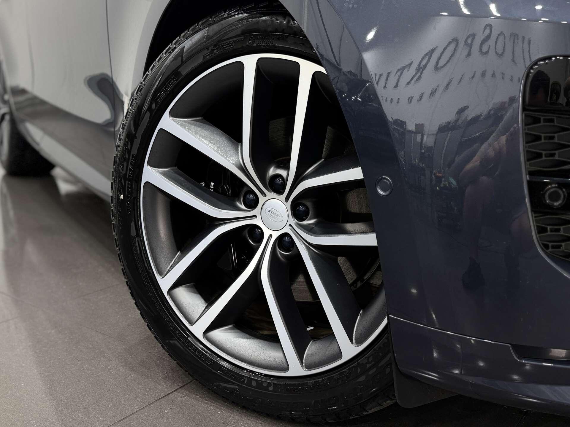 Land Rover Range Rover Sport view 10