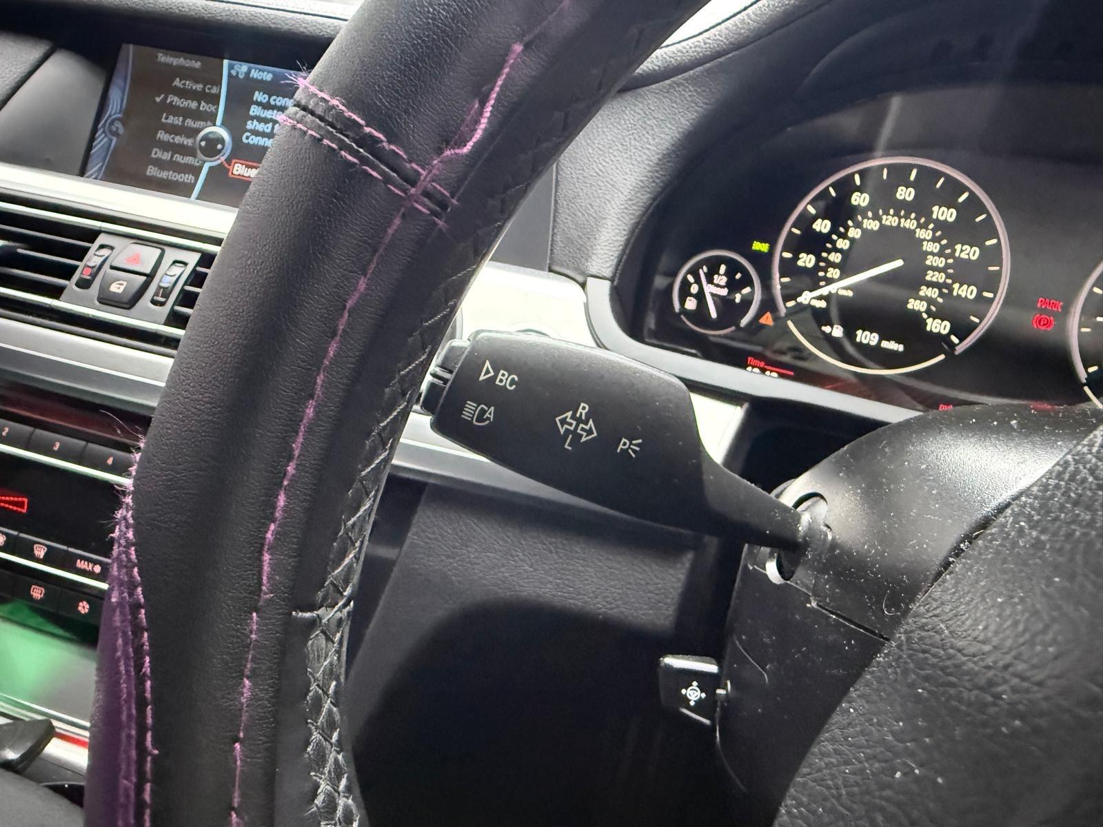 BMW 7 Series view 25