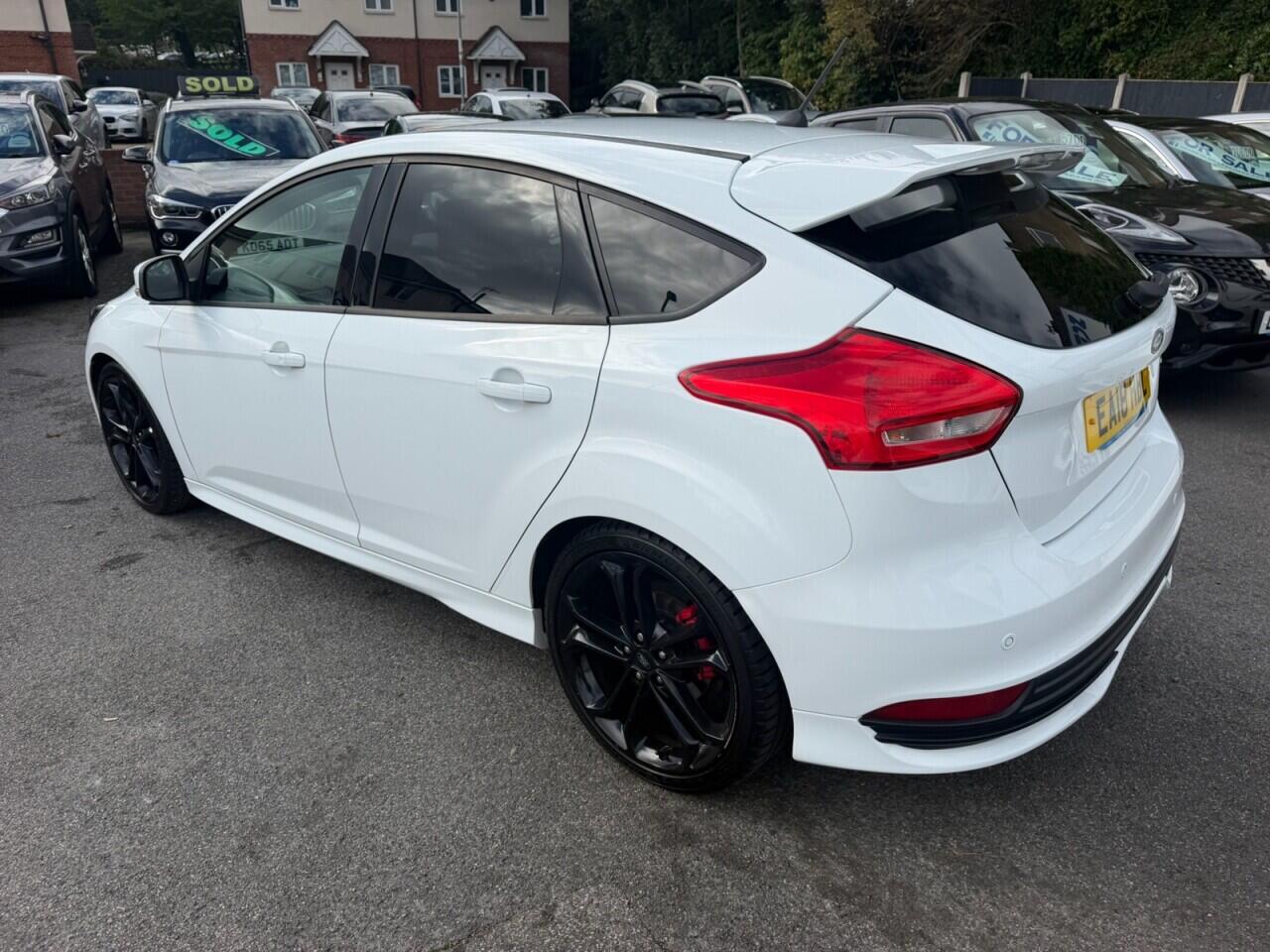 Ford Focus view 7