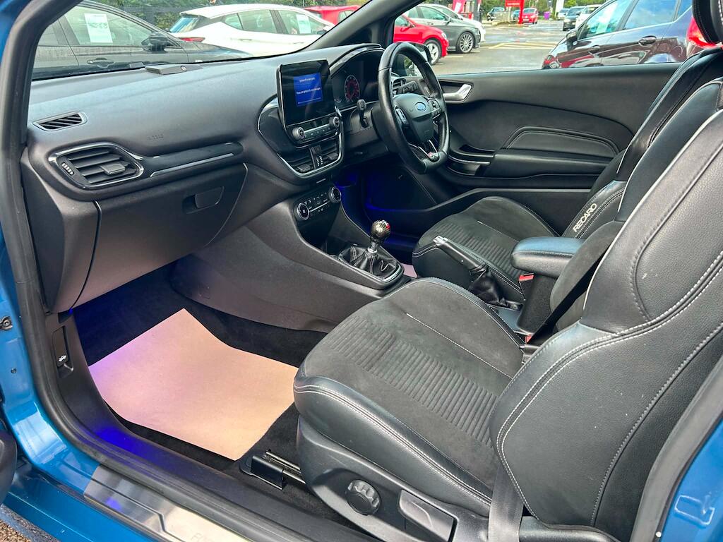 Ford Fiesta view 17