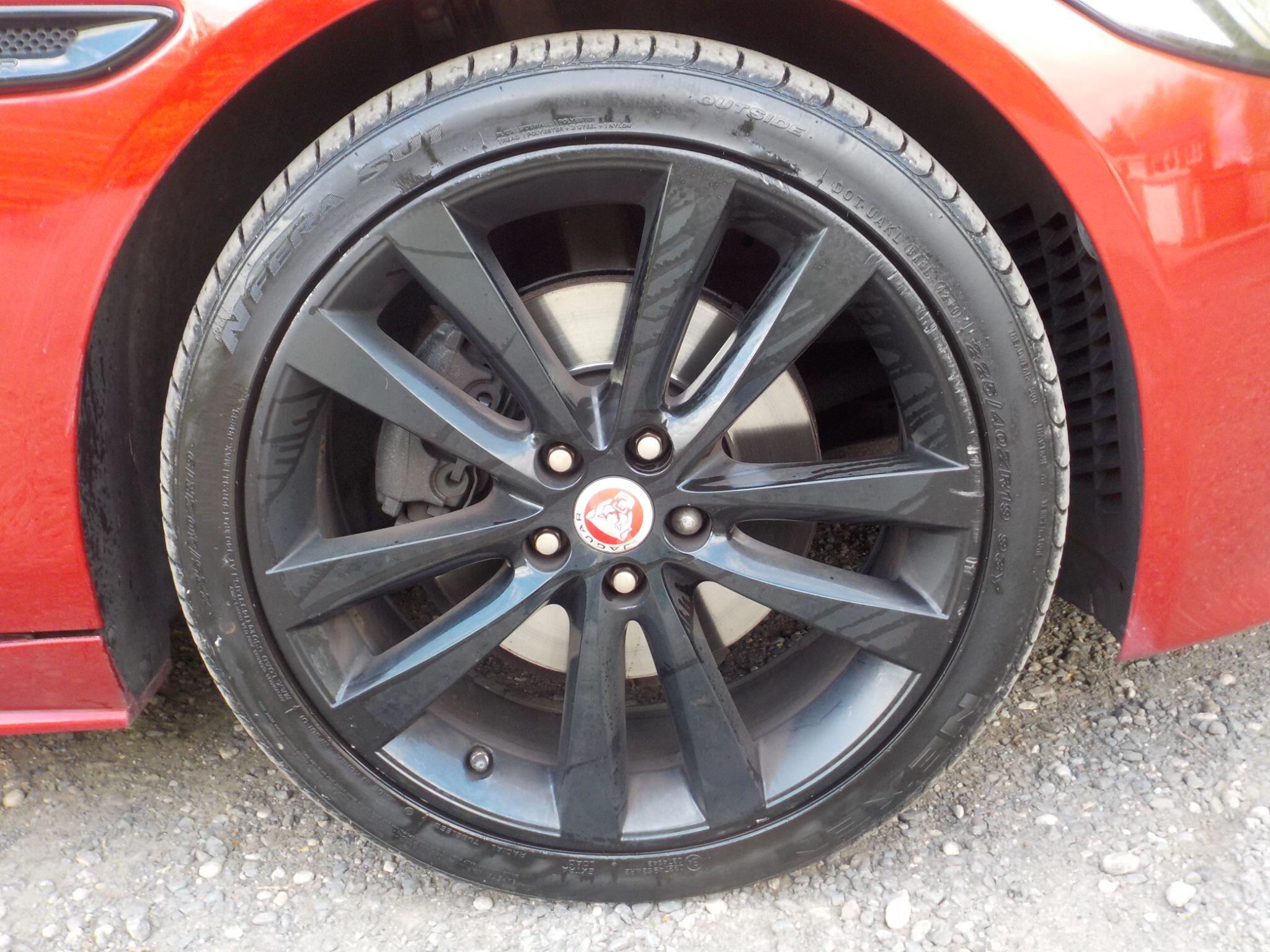 Jaguar XE 2.0d R-Sport Auto Euro 6 (s/s) 4dr