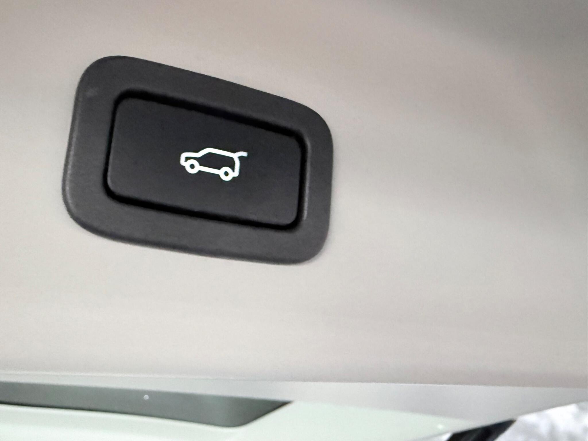 Land Rover Range Rover view 23
