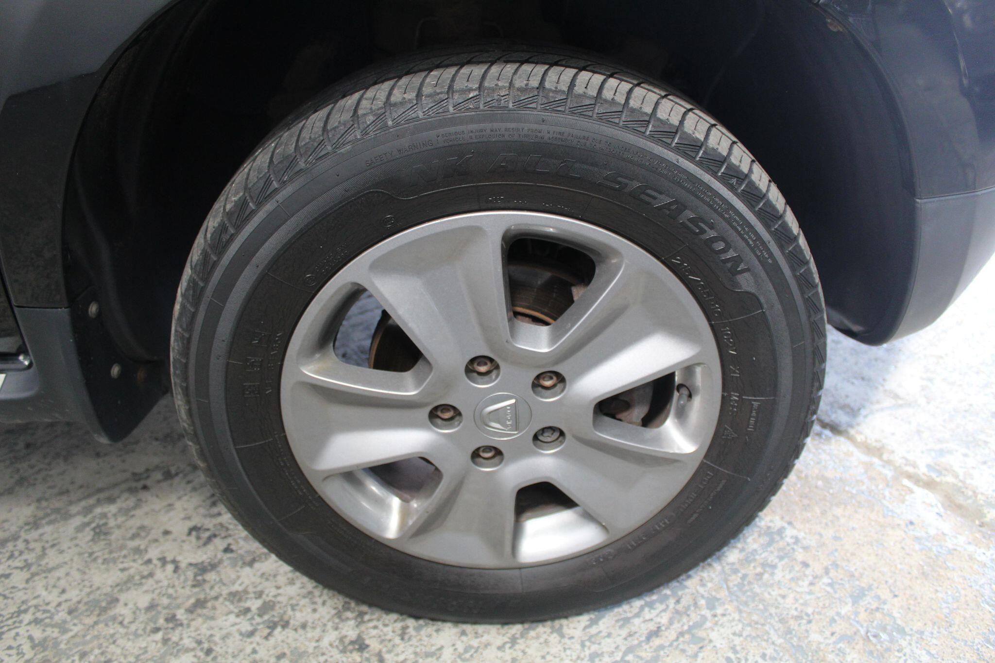 Dacia Duster view 50