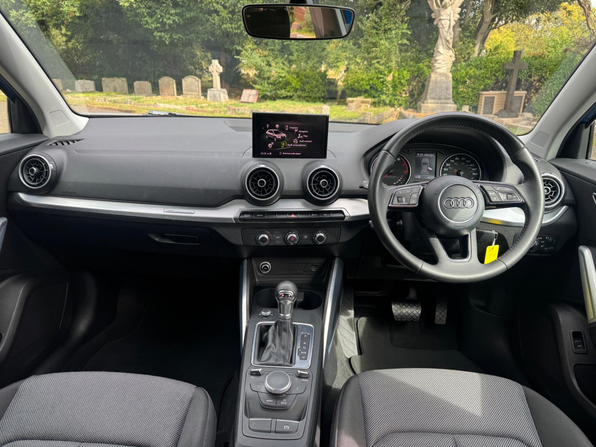 Audi Q2 view 25