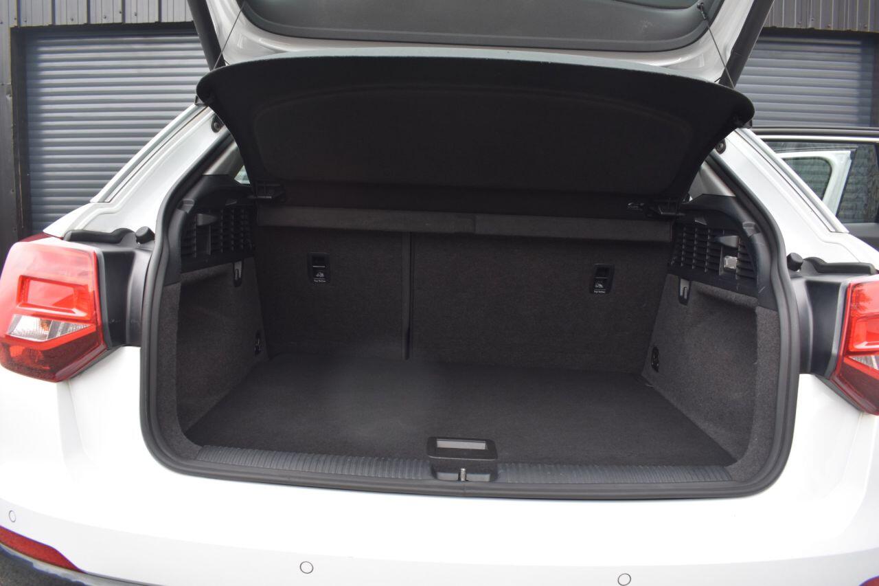 Audi Q2 view 19