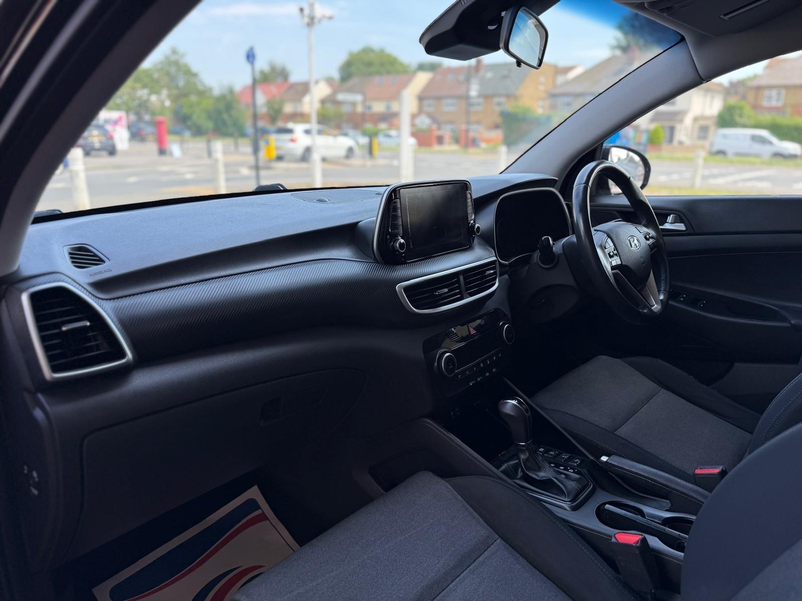 Hyundai Tucson view 25