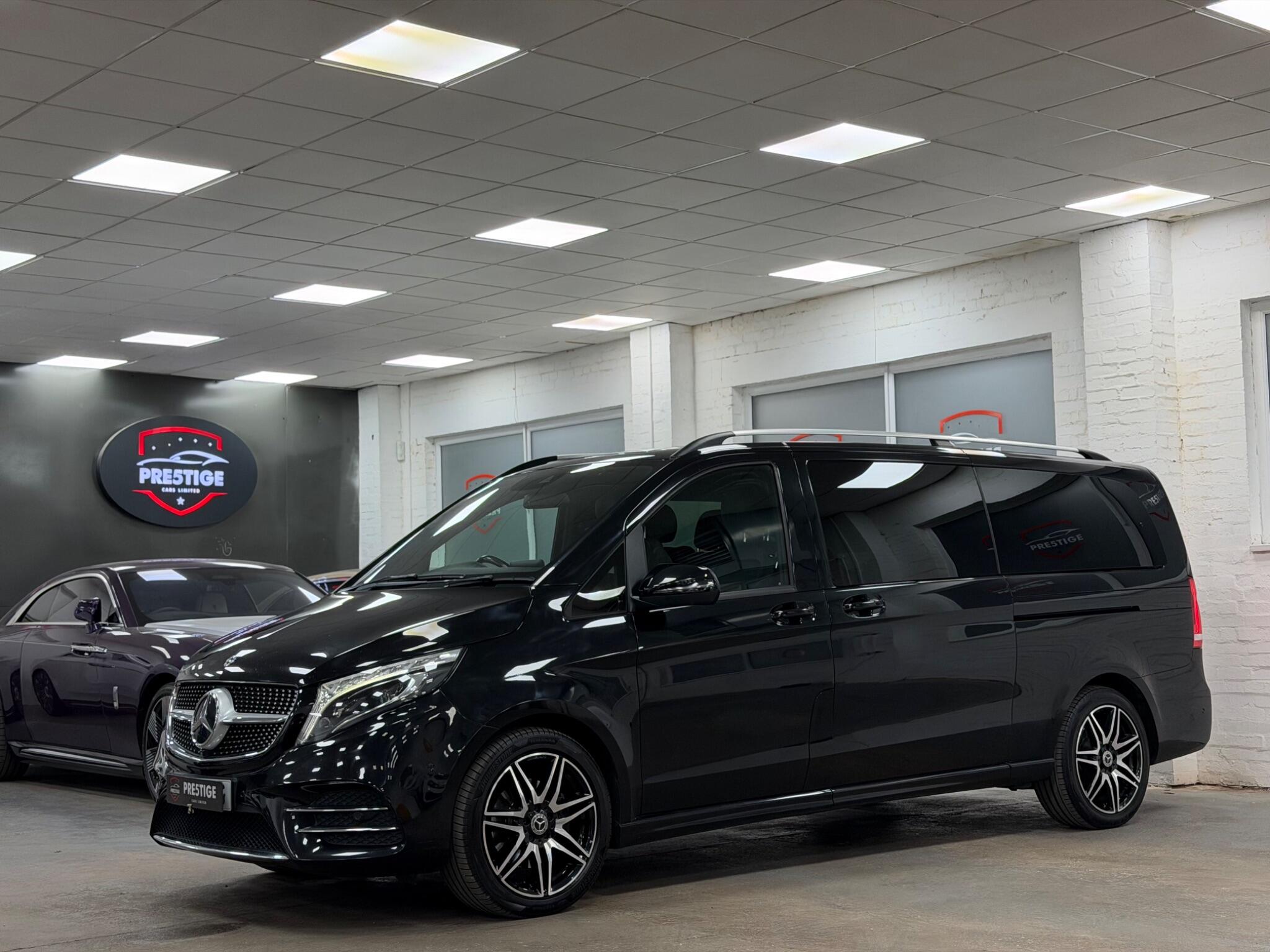 Mercedes-Benz V-Class view 23