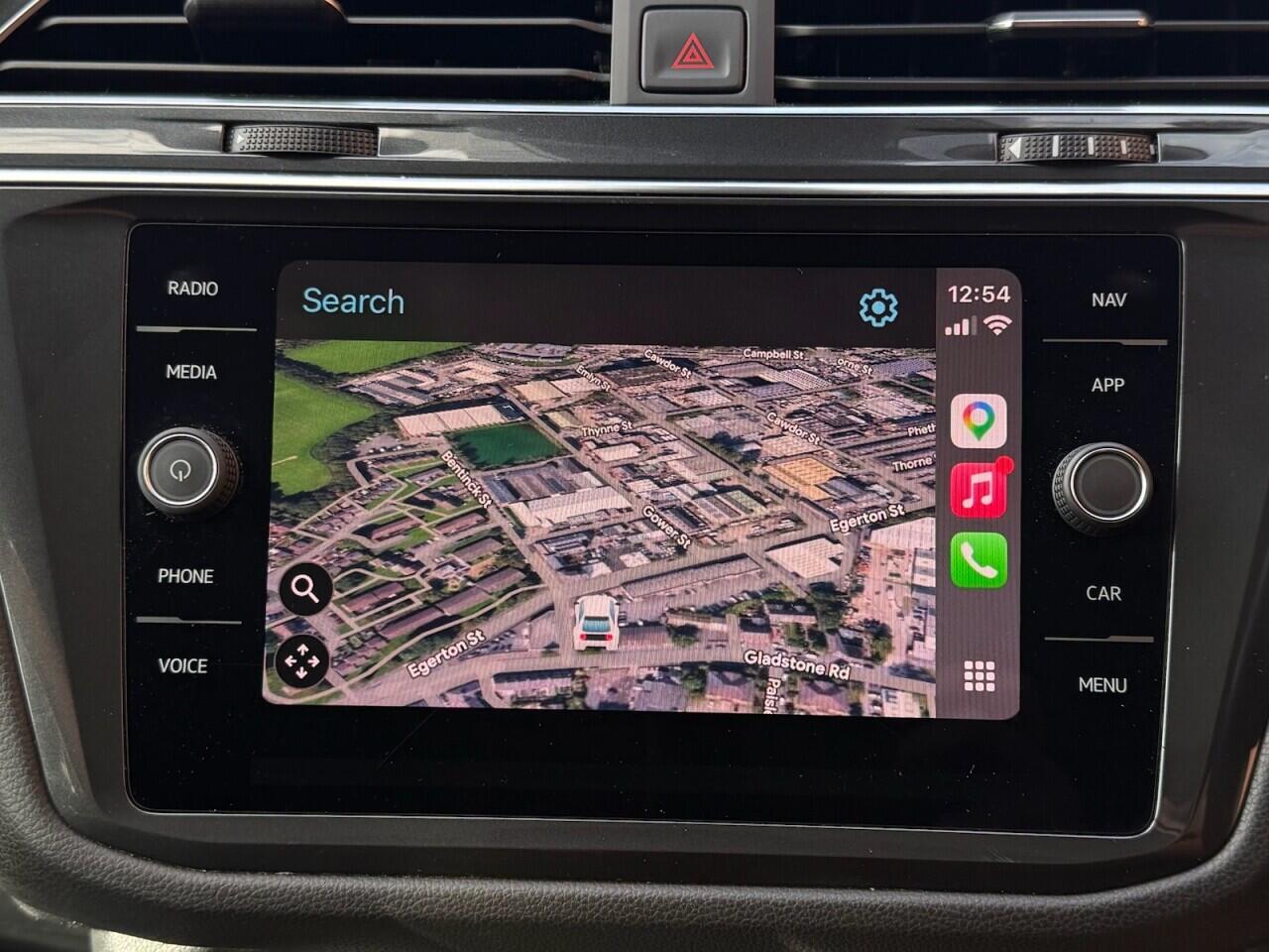 Volkswagen Tiguan Allspace view 4