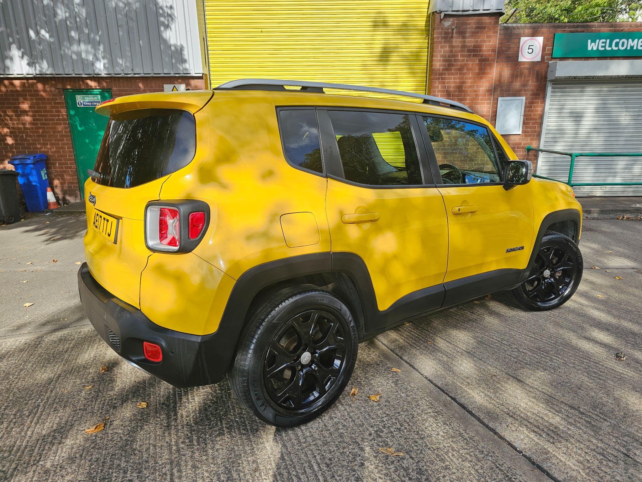 Jeep Renegade view 8