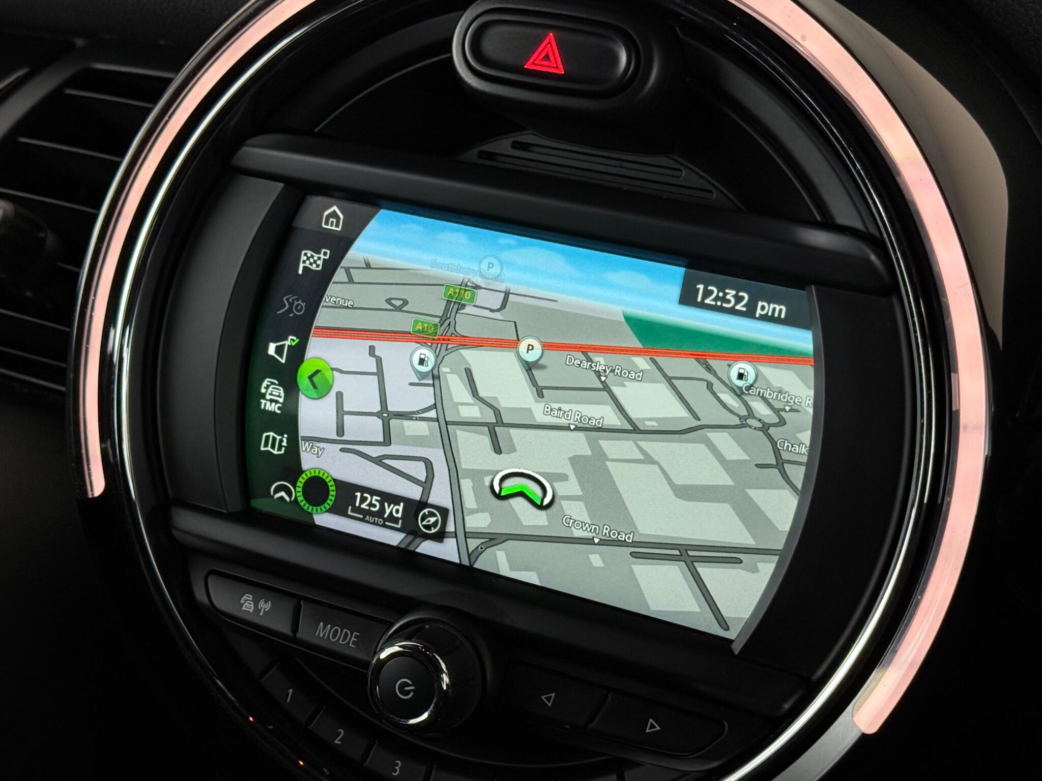 Mini Hatch view 24
