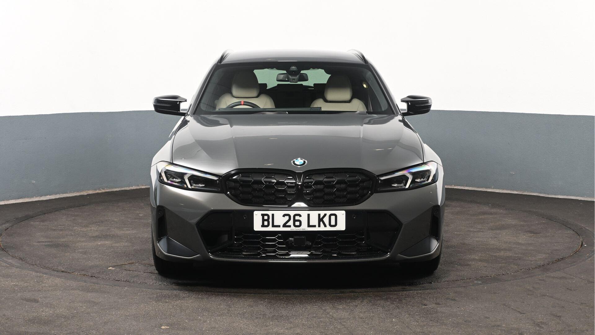BMW 3 Series view 16