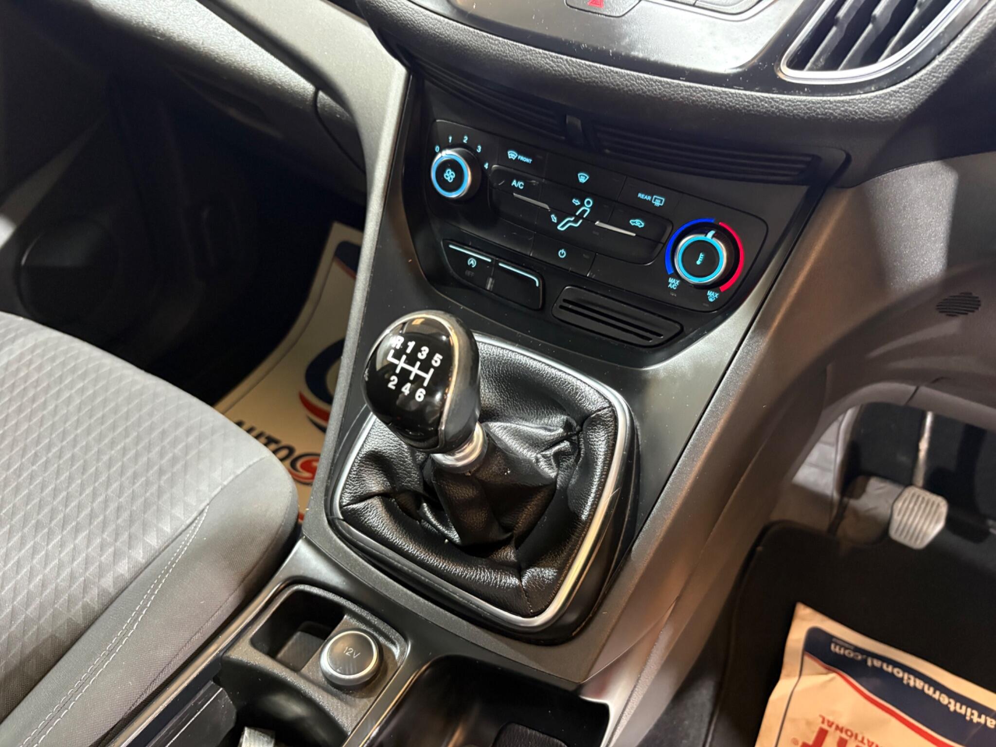 Ford Grand C-Max view 70