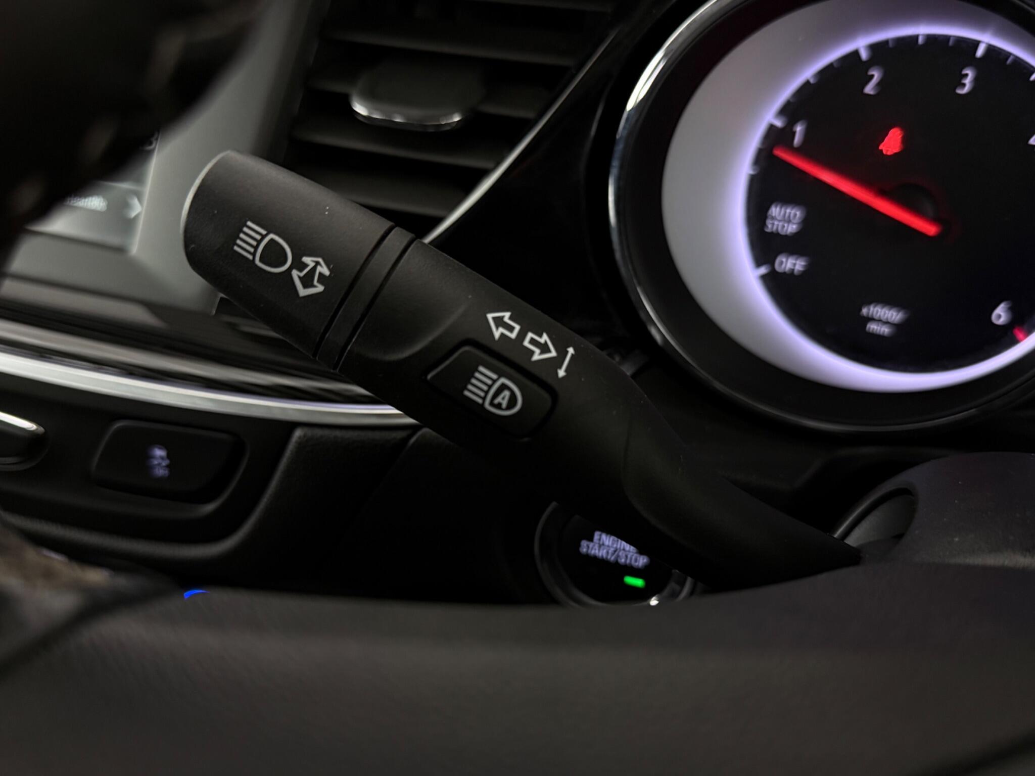 Vauxhall Insignia view 18