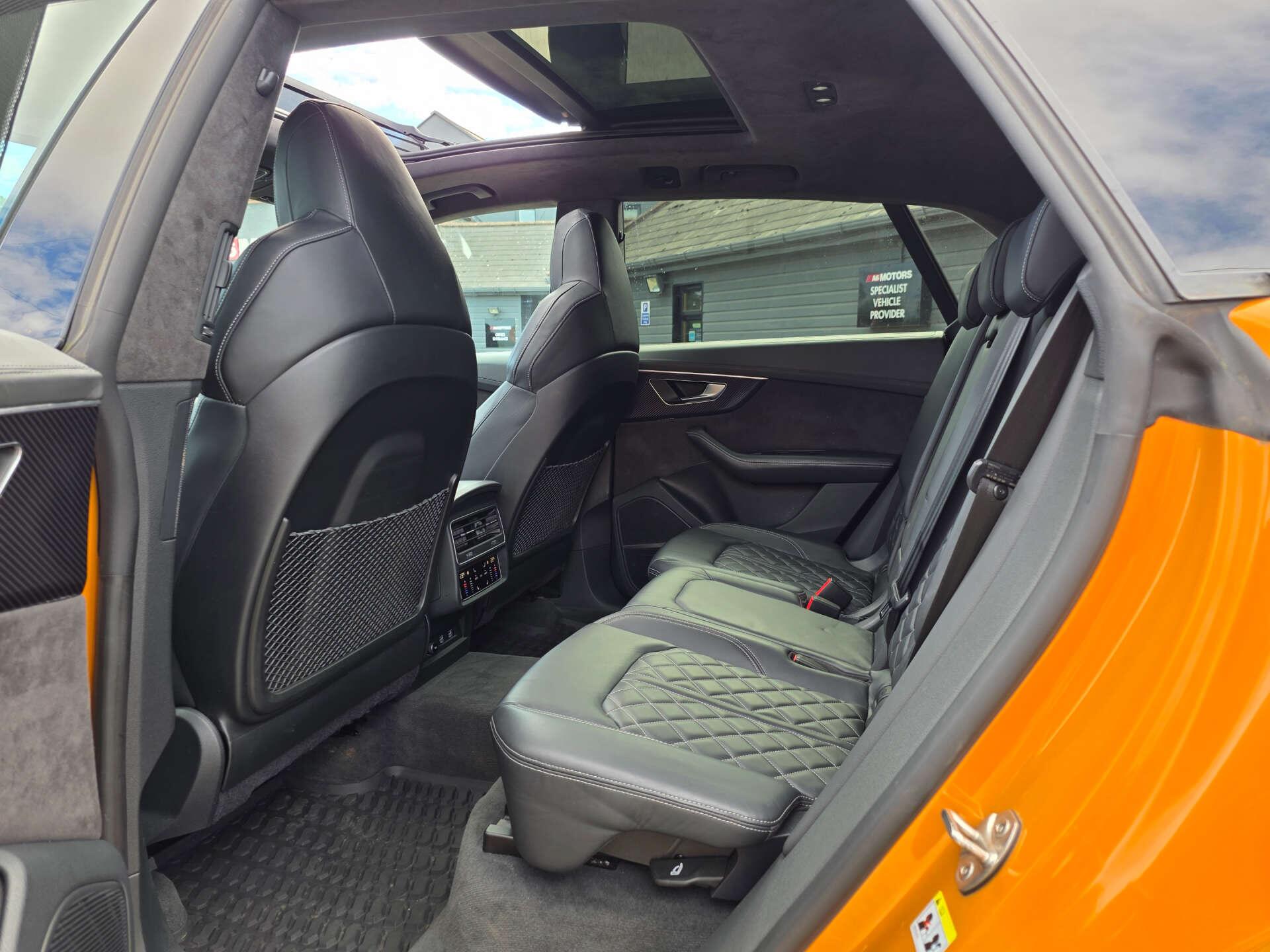 Audi Q8 view 29