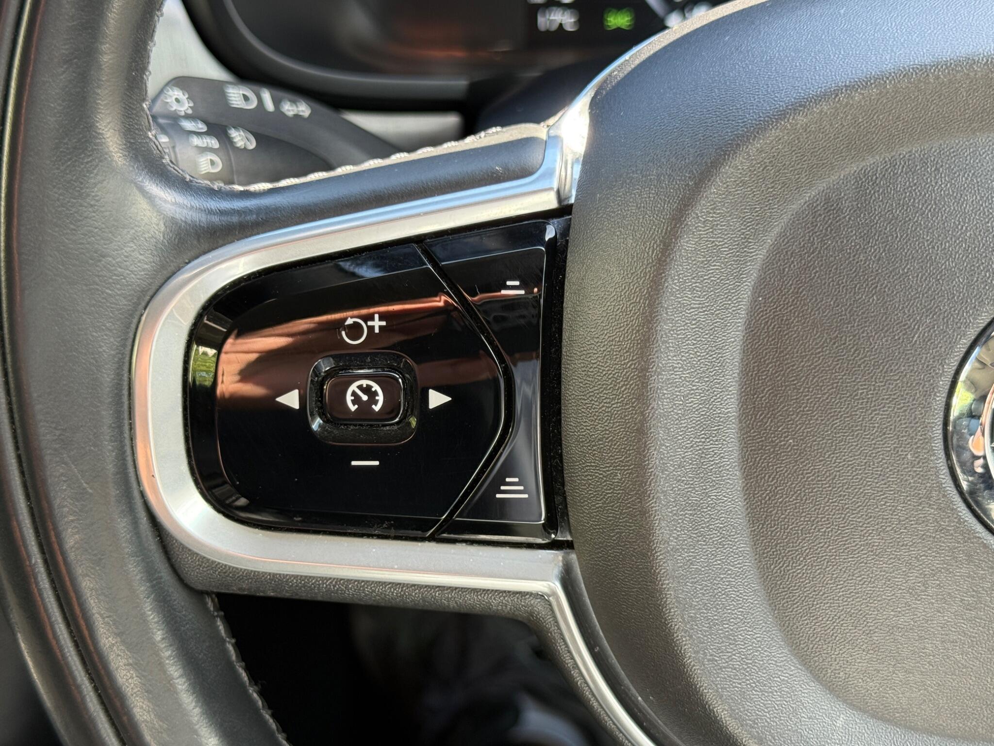 Volvo S90 - Image 73