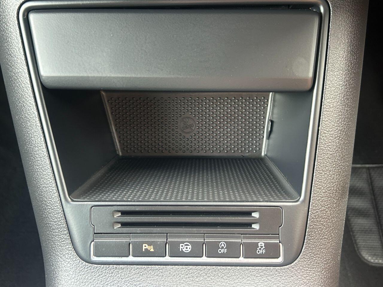 Volkswagen Tiguan view 24