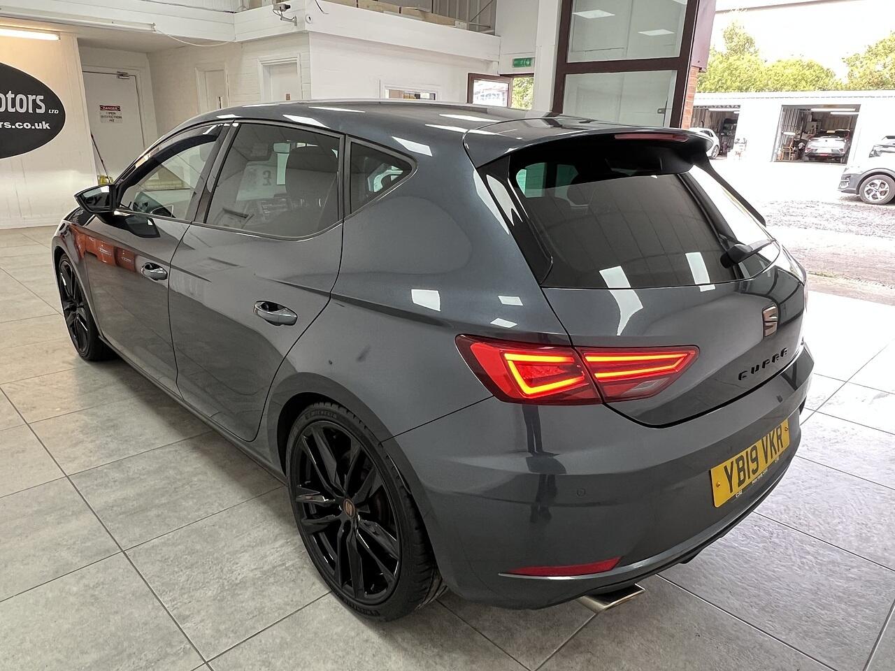 Seat Leon view 5