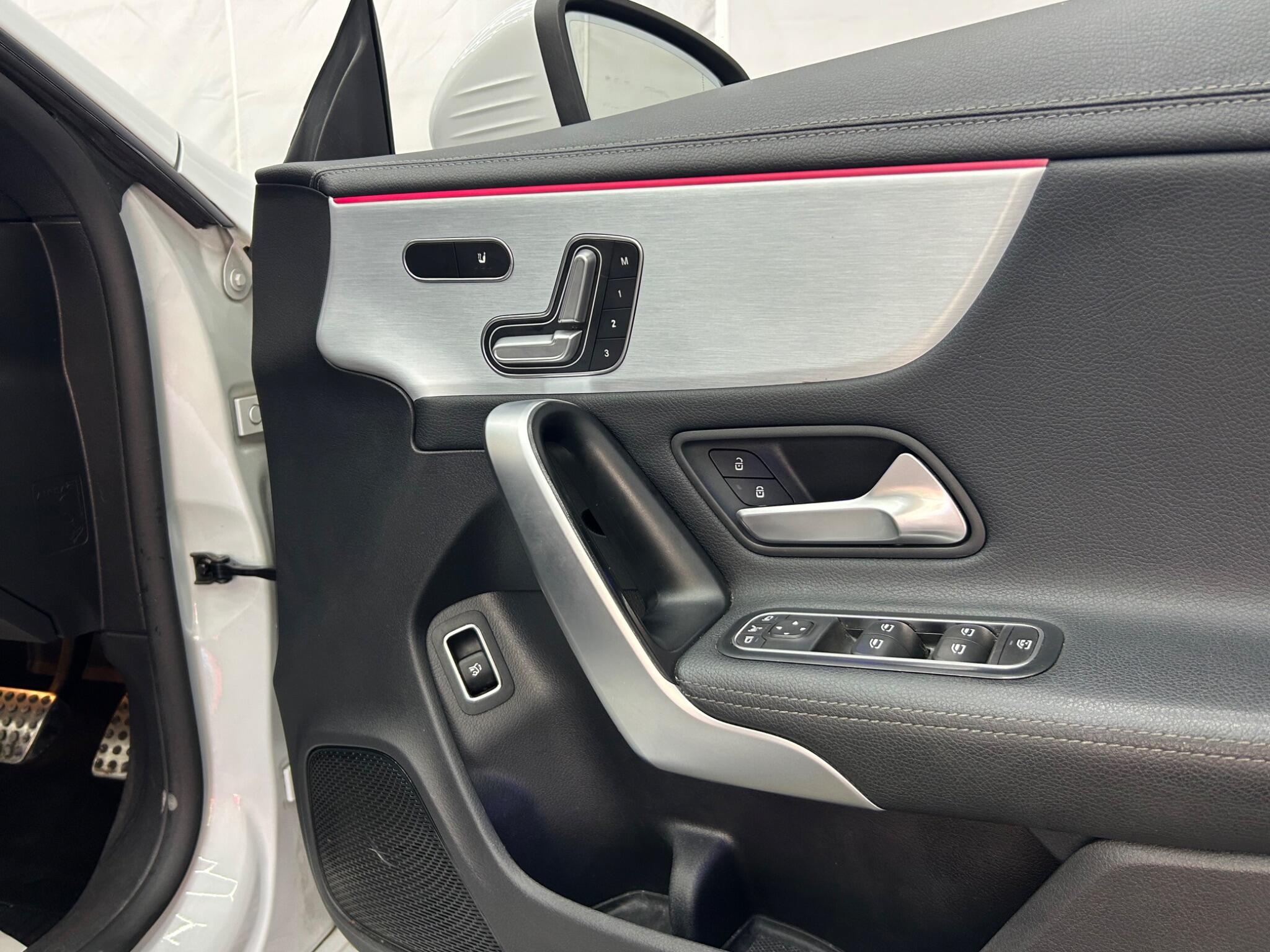 Mercedes-Benz Cla view 31