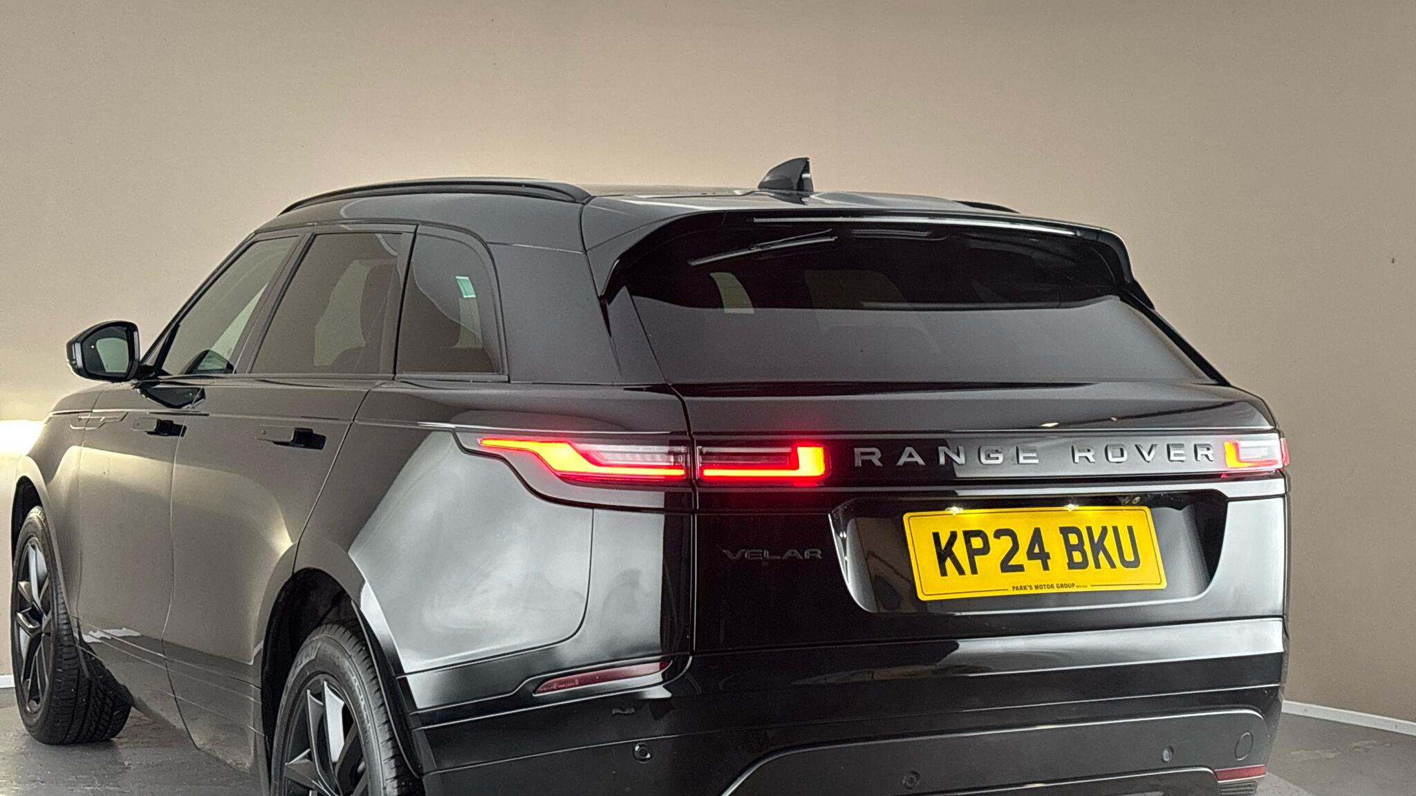 Land Rover Range Rover Velar view 25