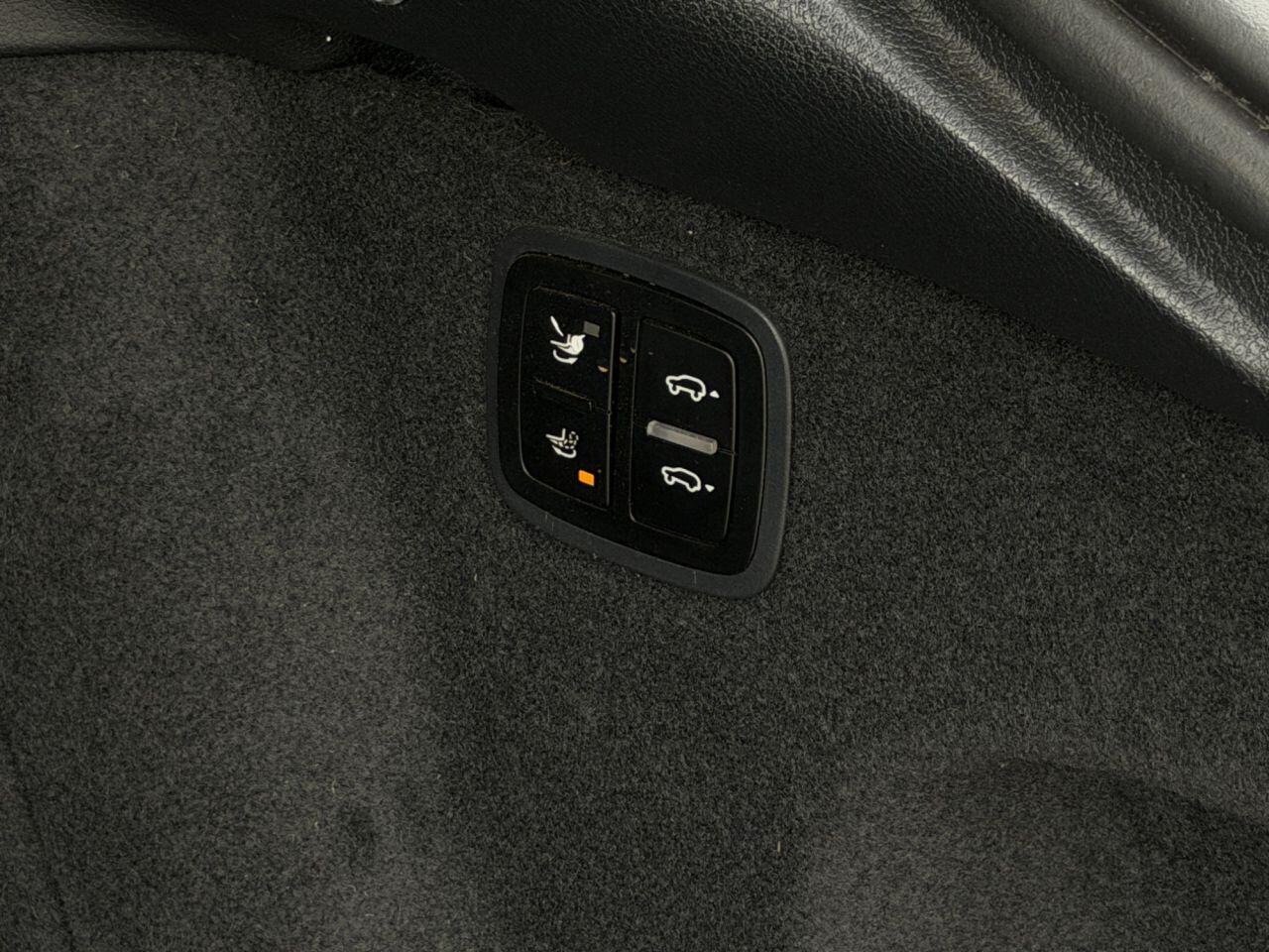 Porsche Macan view 29