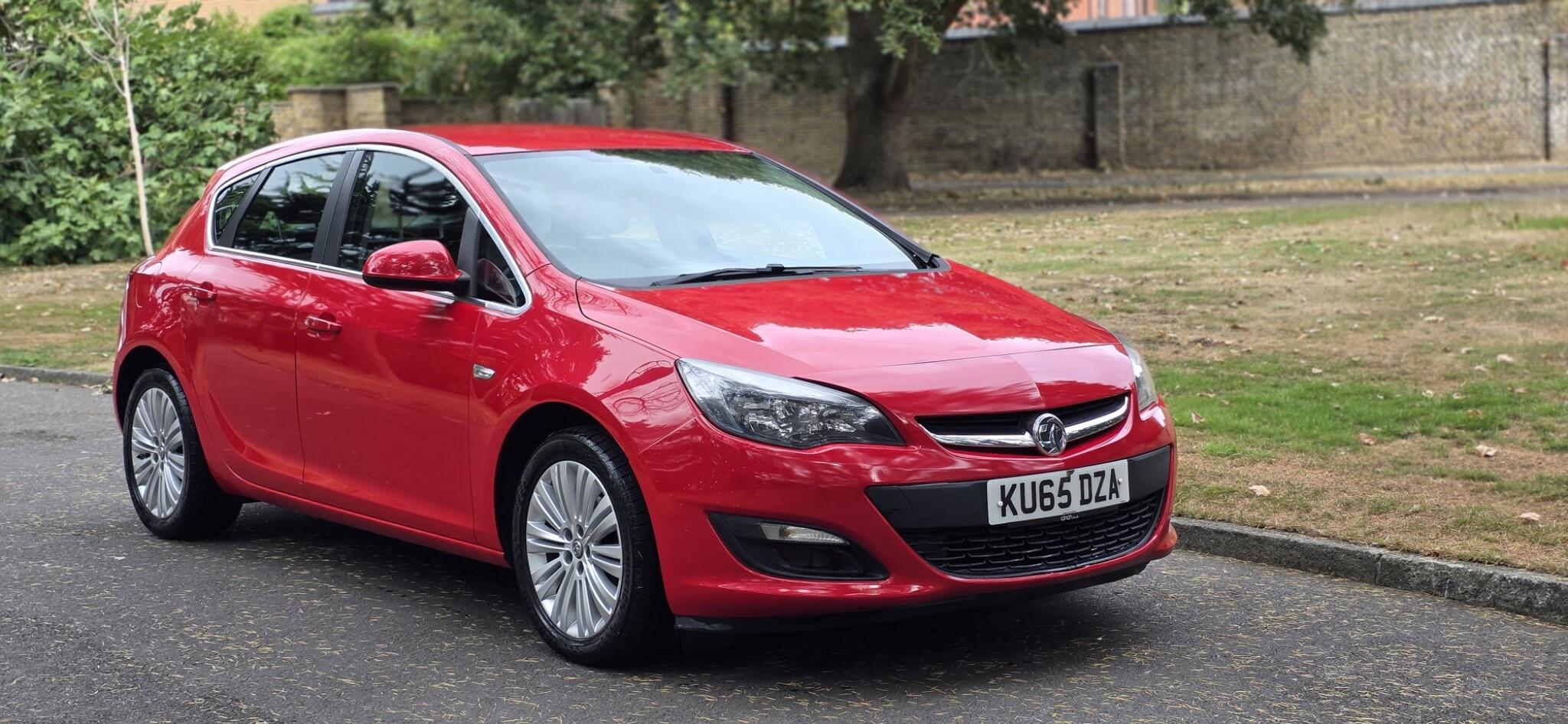 2015 Vauxhall Astra in Red for sale