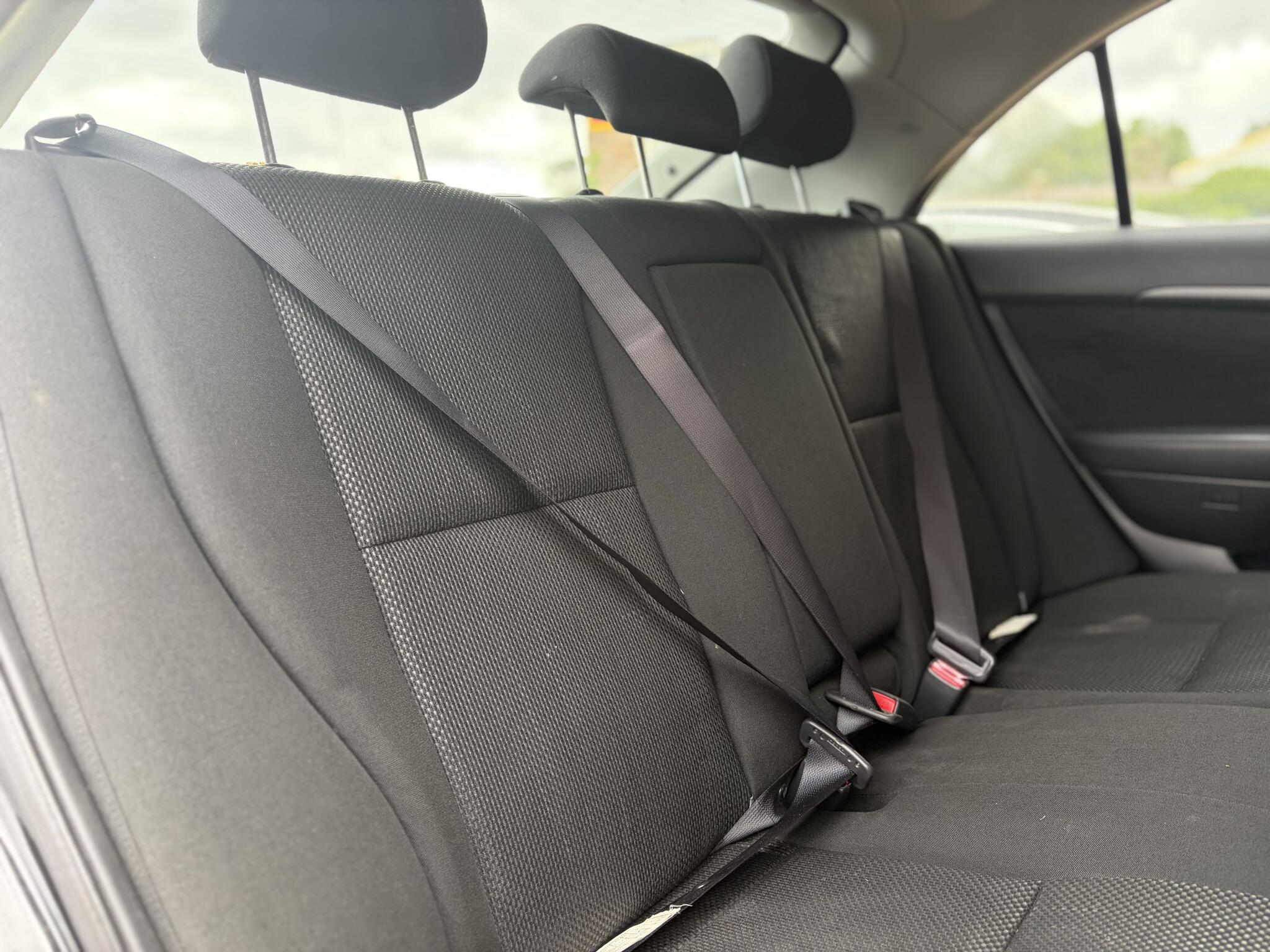 Toyota Avensis view 17
