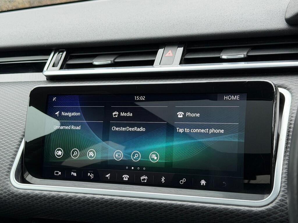 Land Rover Range Rover Velar view 31