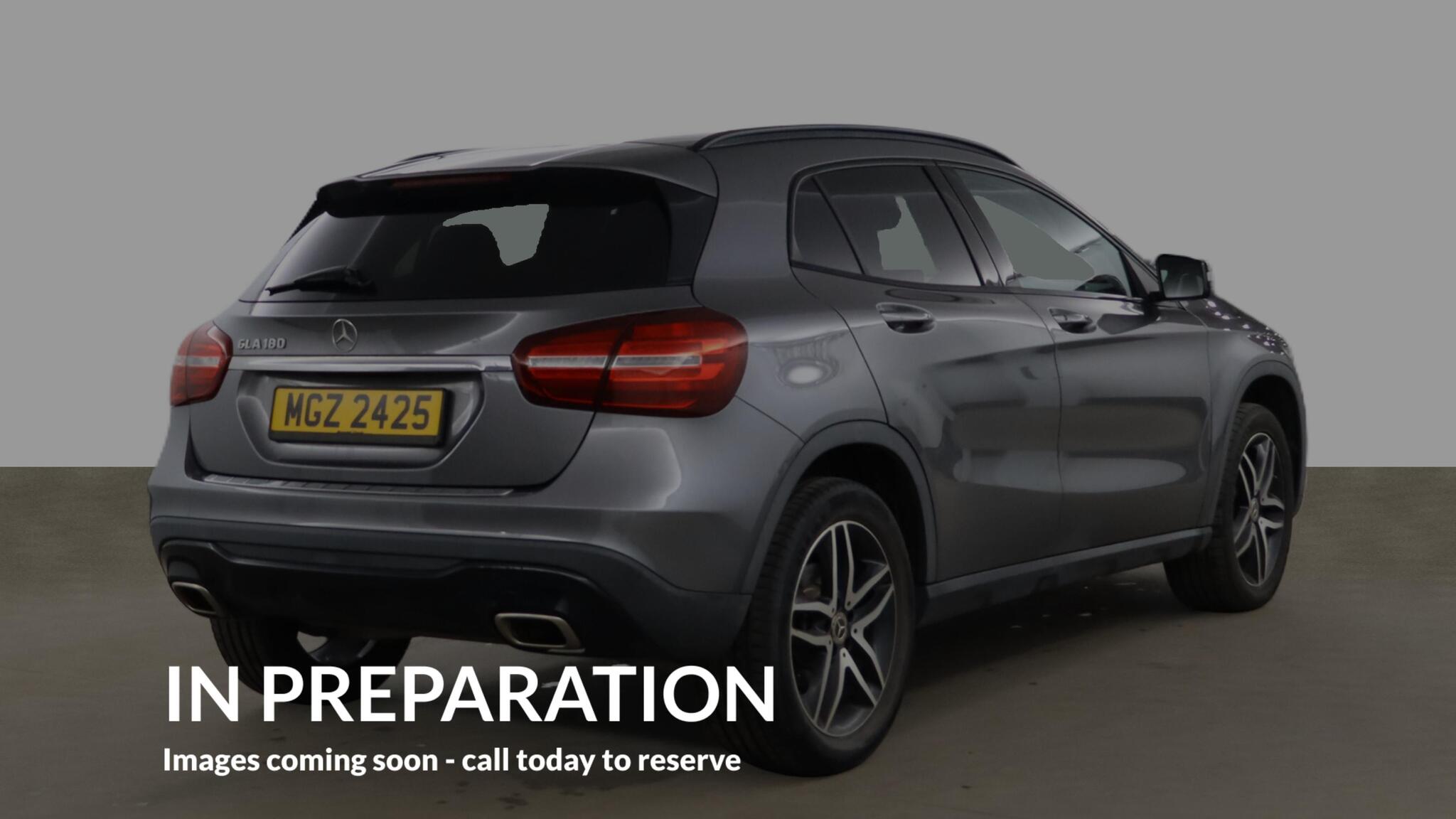 Mercedes-Benz Gla view 4