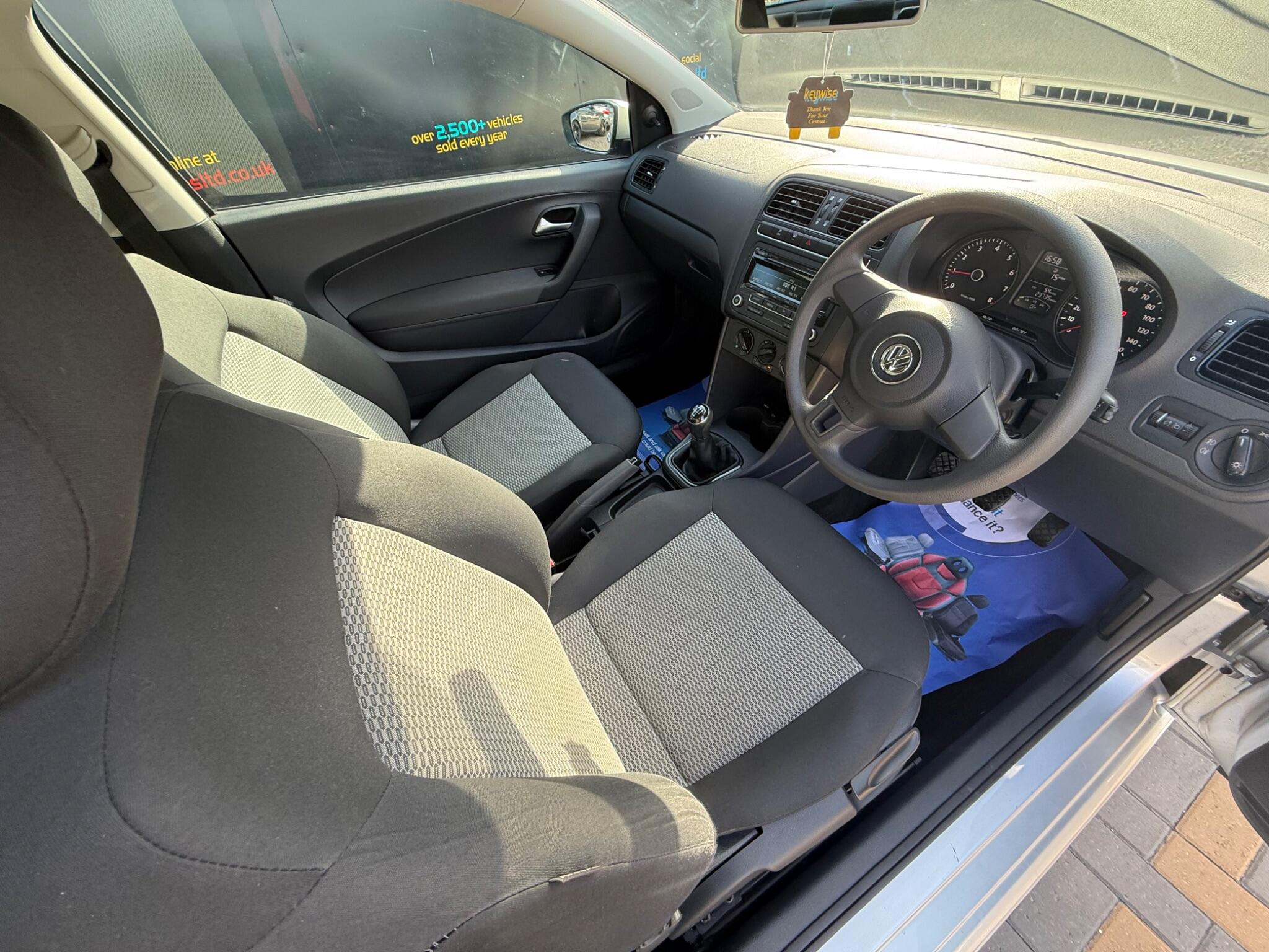 Volkswagen Polo view 19