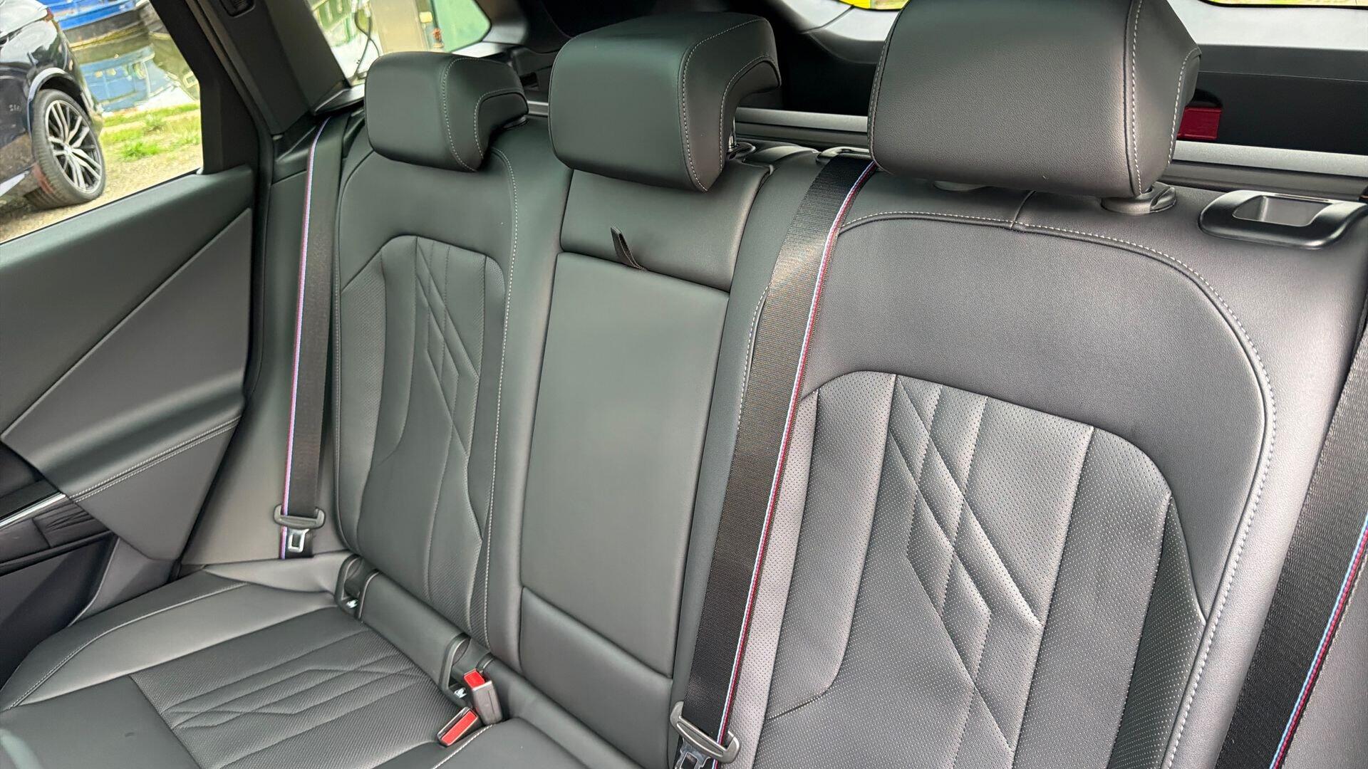 BMW X3 view 12
