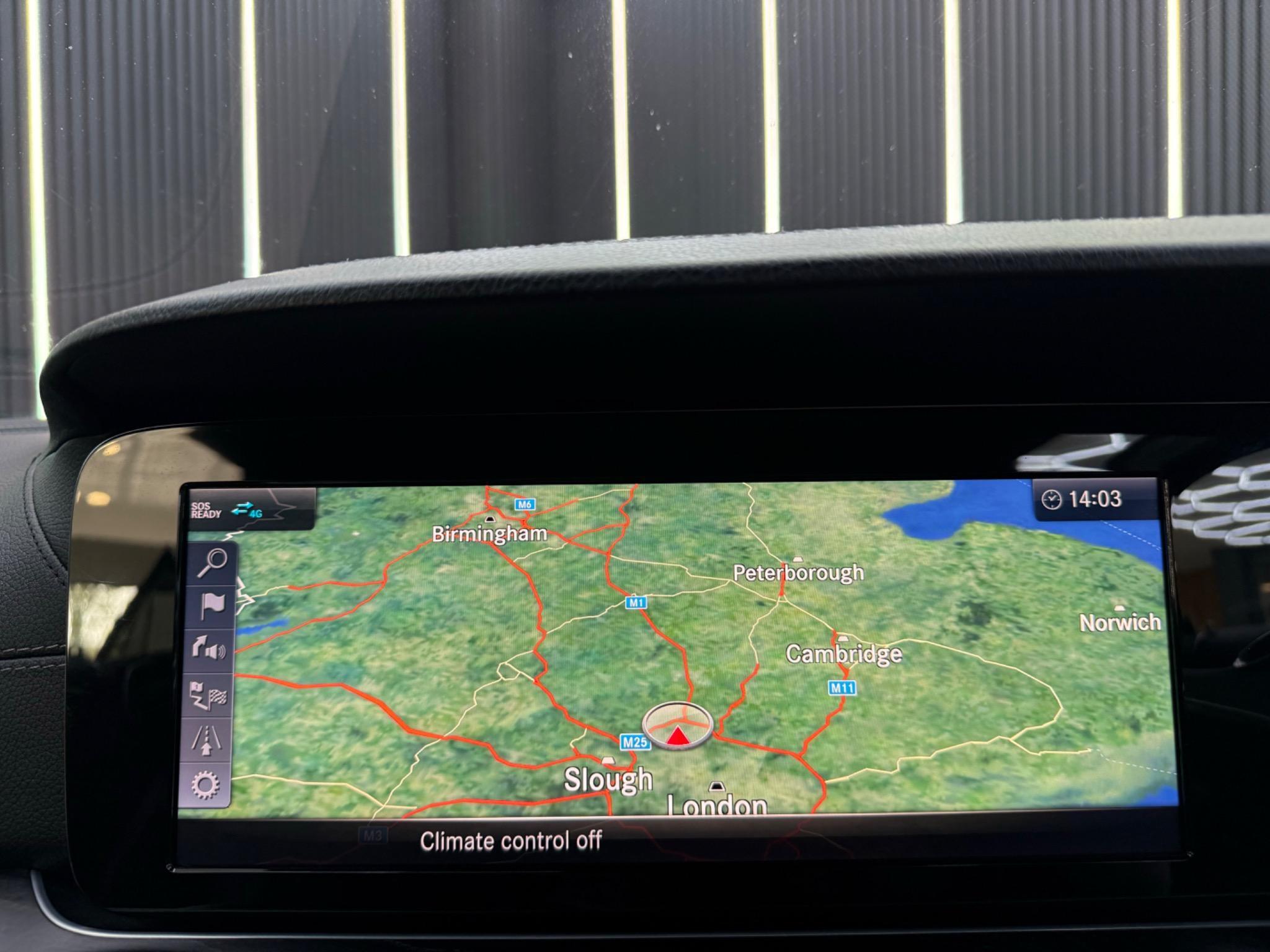 Mercedes-Benz E Class view 27