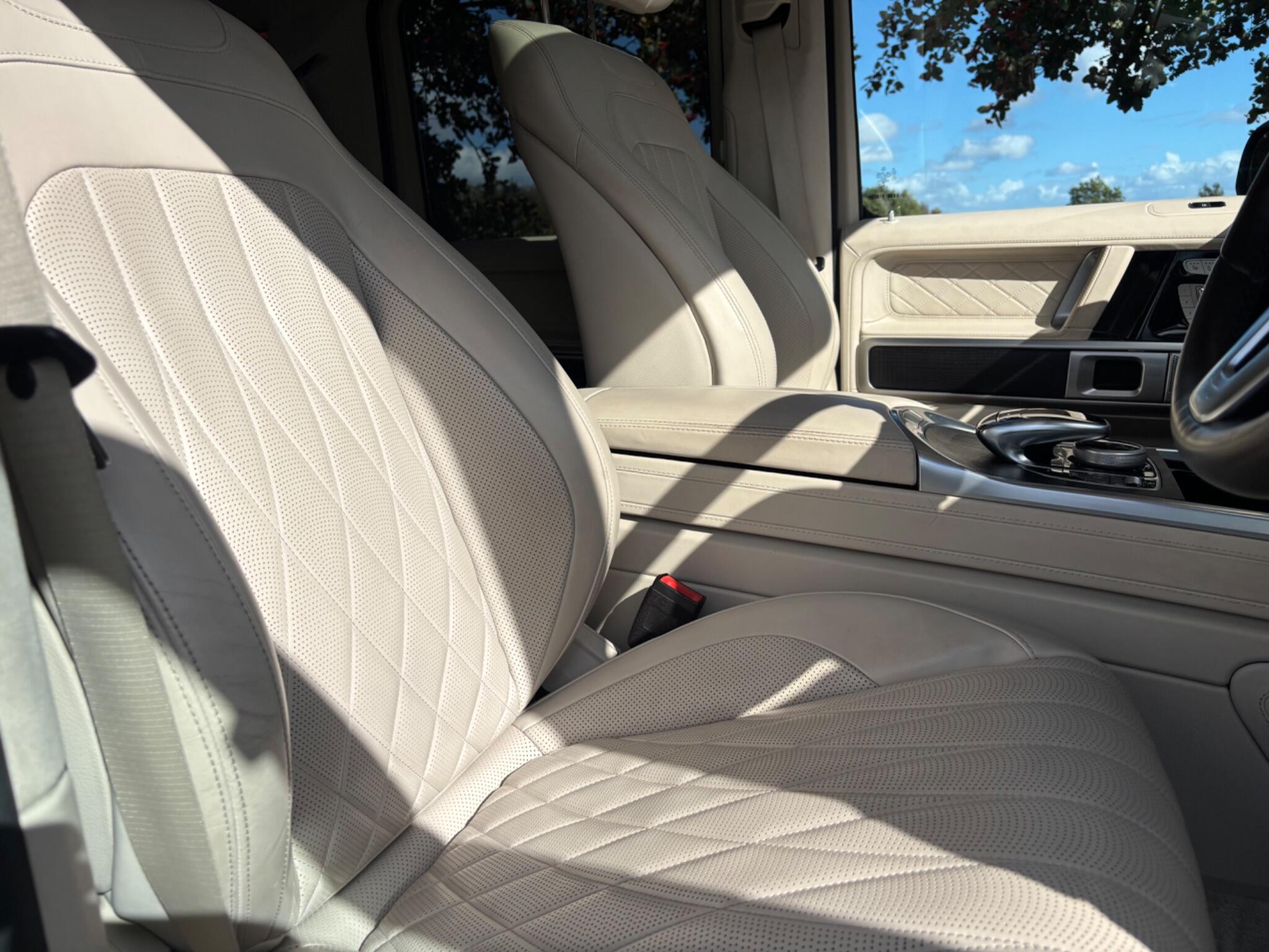 Mercedes-Benz G-Class view 9