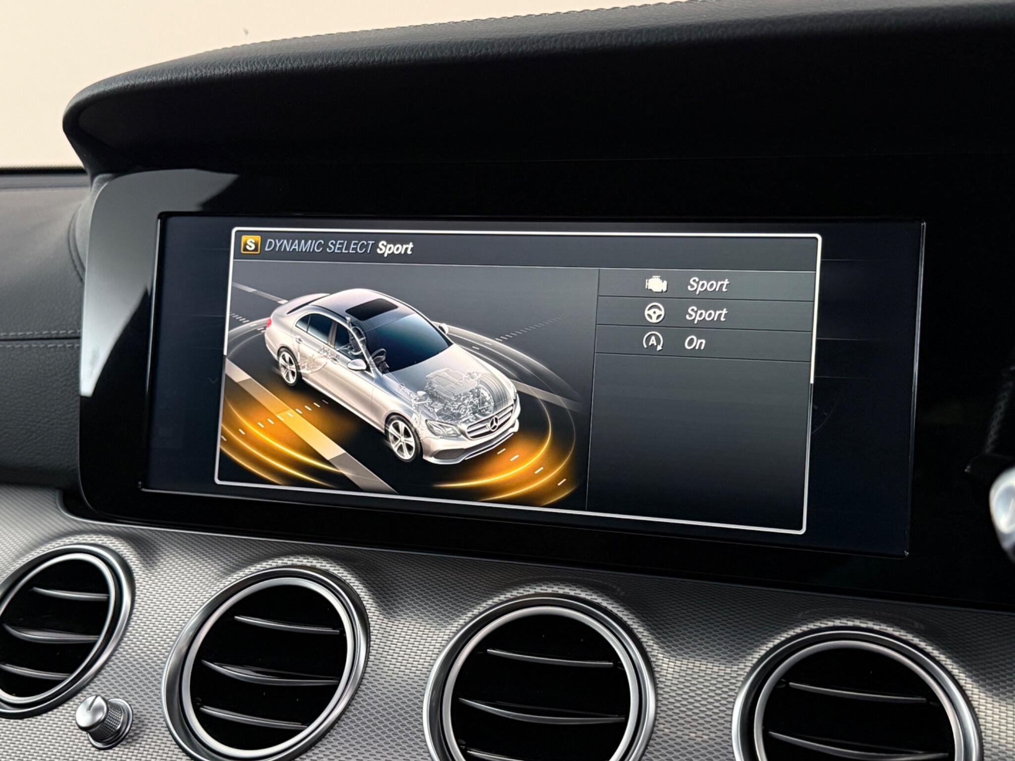 Mercedes-Benz E-Class view 26