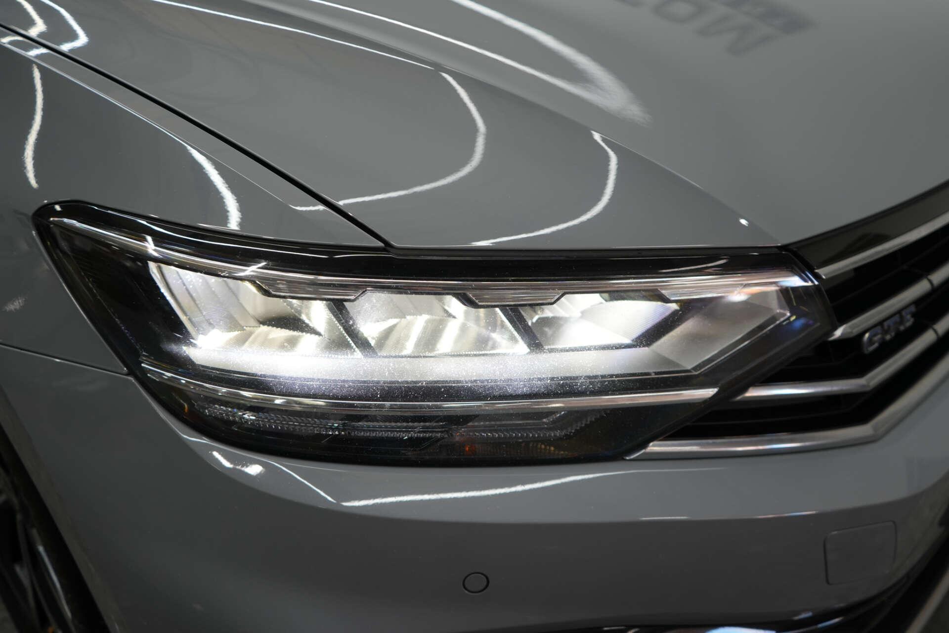 Volkswagen Passat view 43