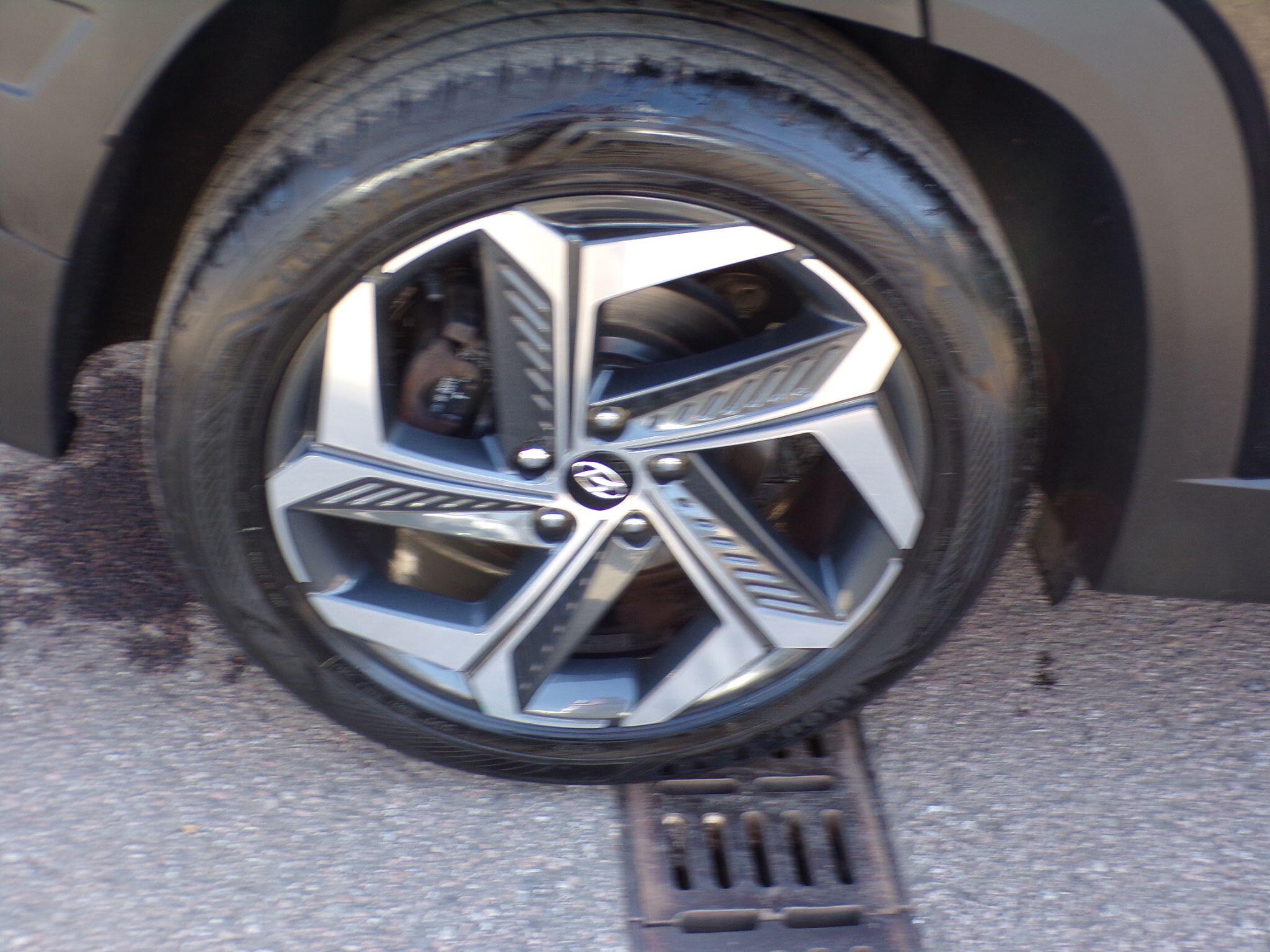 Hyundai Tucson view 12