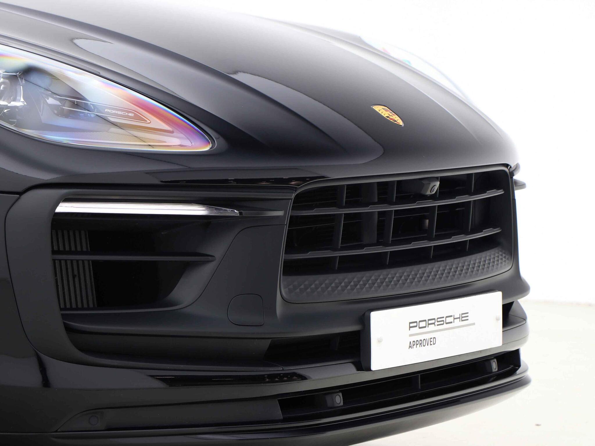 Porsche Macan view 10