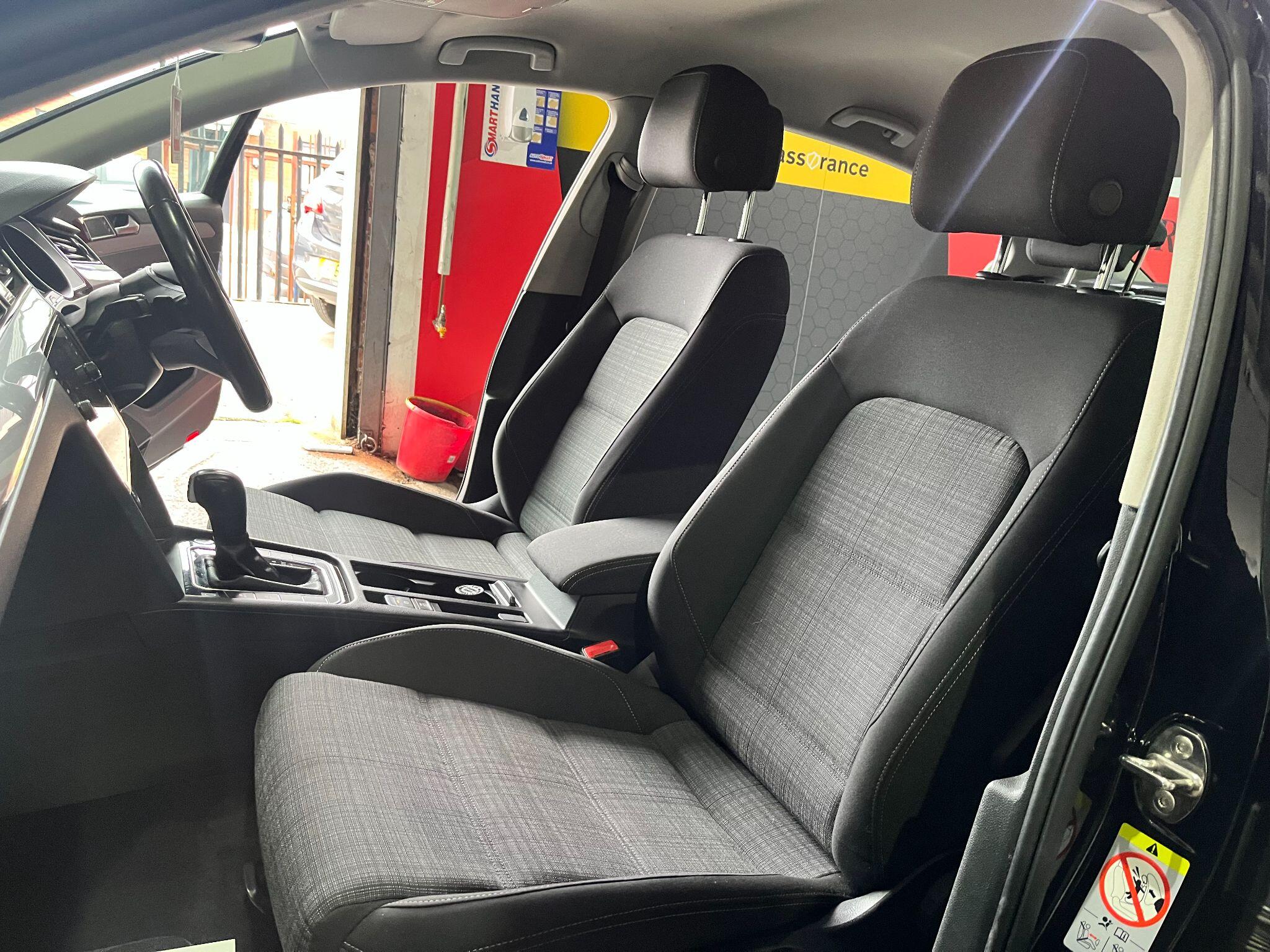 Volkswagen Passat view 43