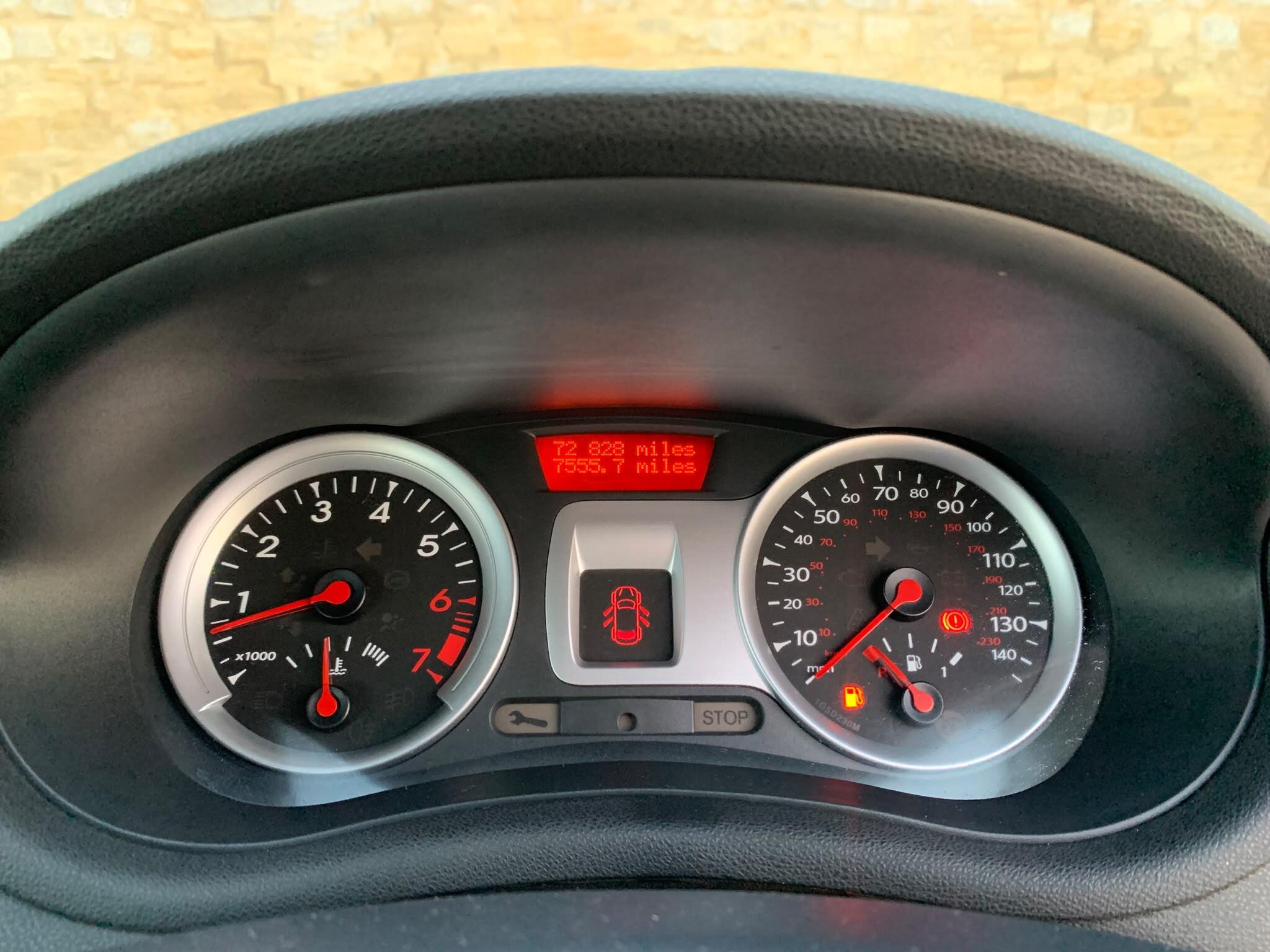 Renault Clio - Image 24