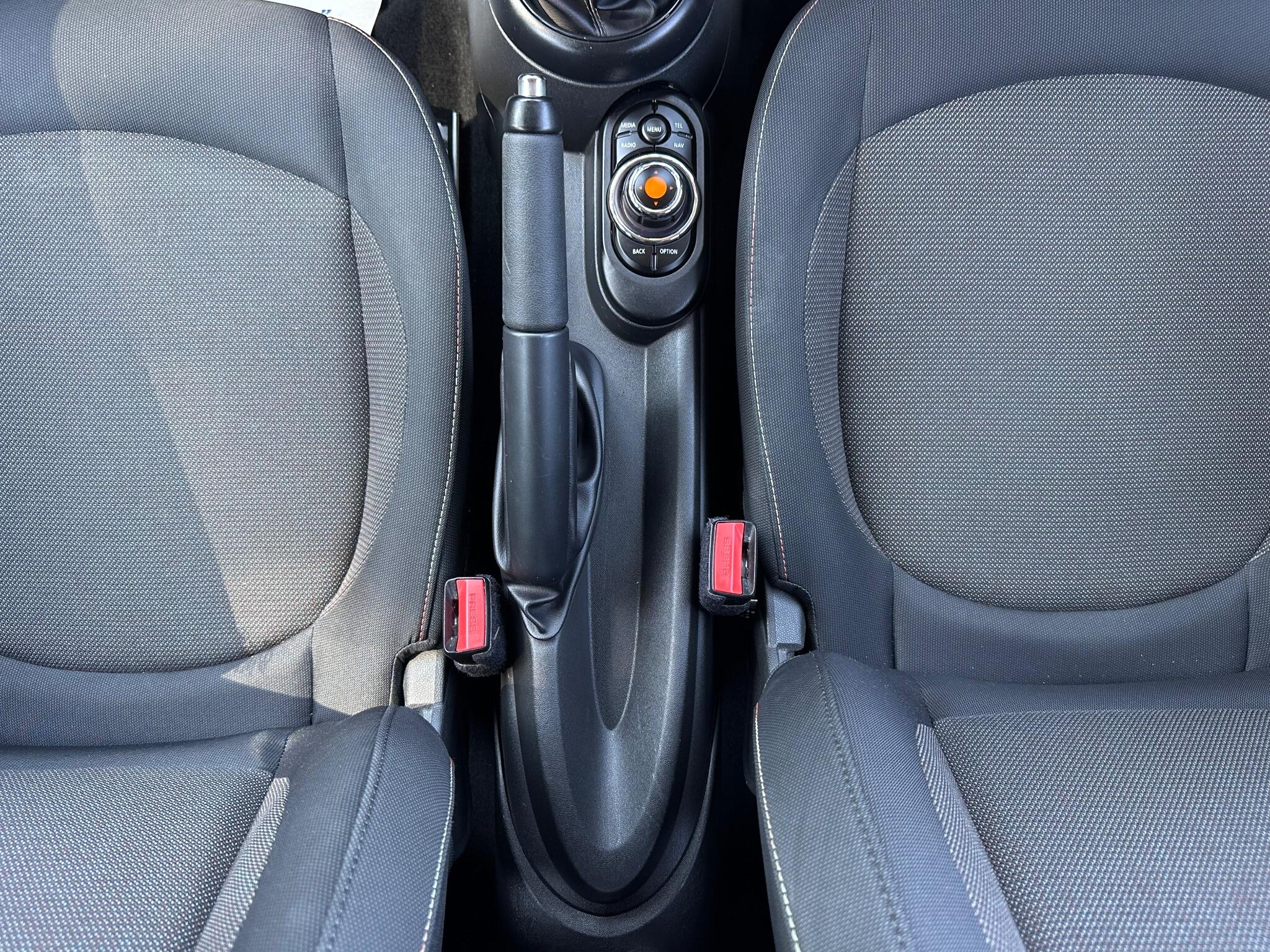 MINI Hatch view 39