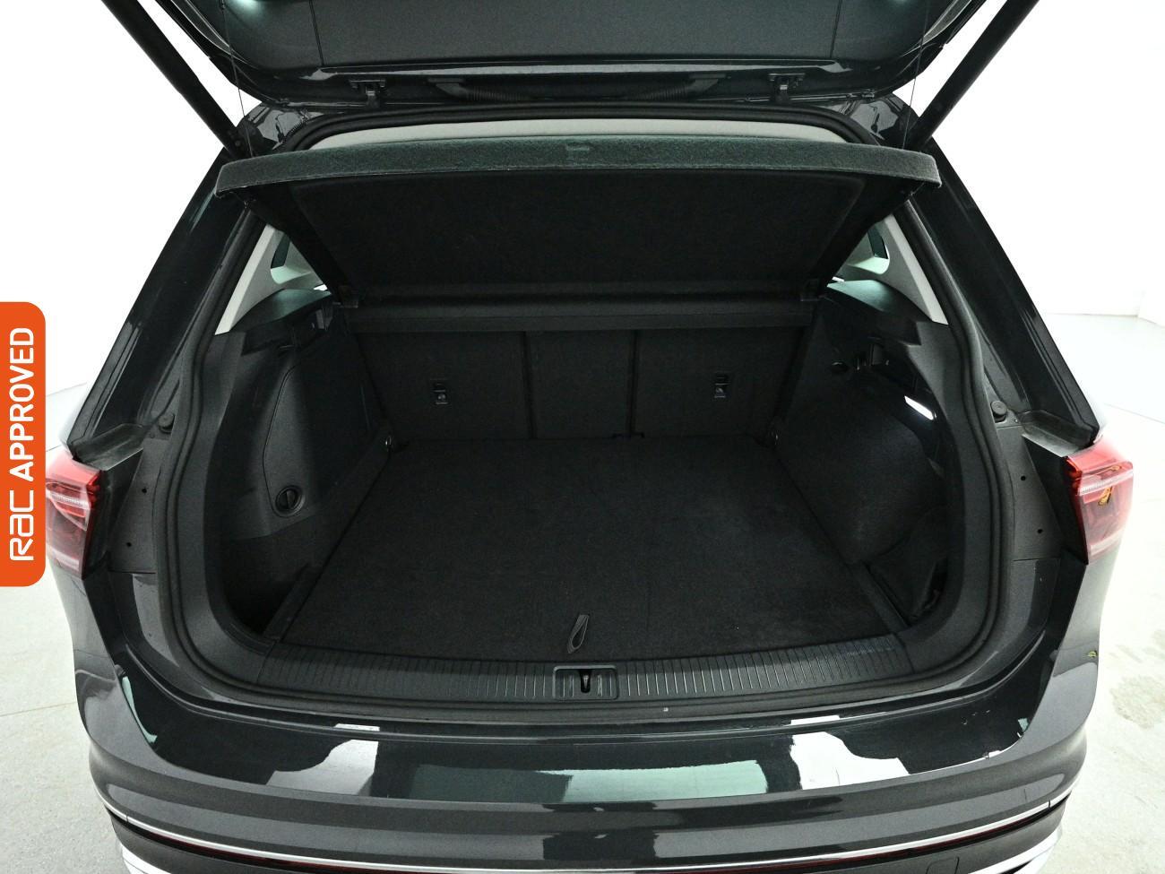 Volkswagen Tiguan view 29