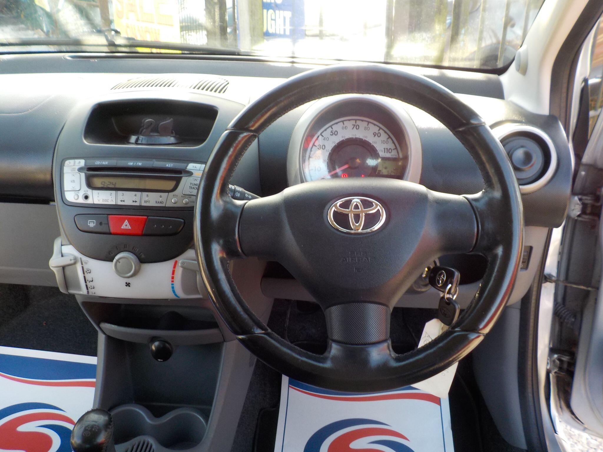 Toyota AYGO 1.0 VVT-i Platinum Euro 4 5dr