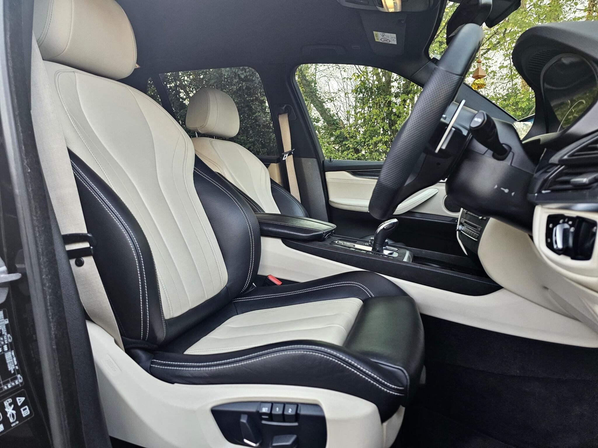 BMW X5 view 4