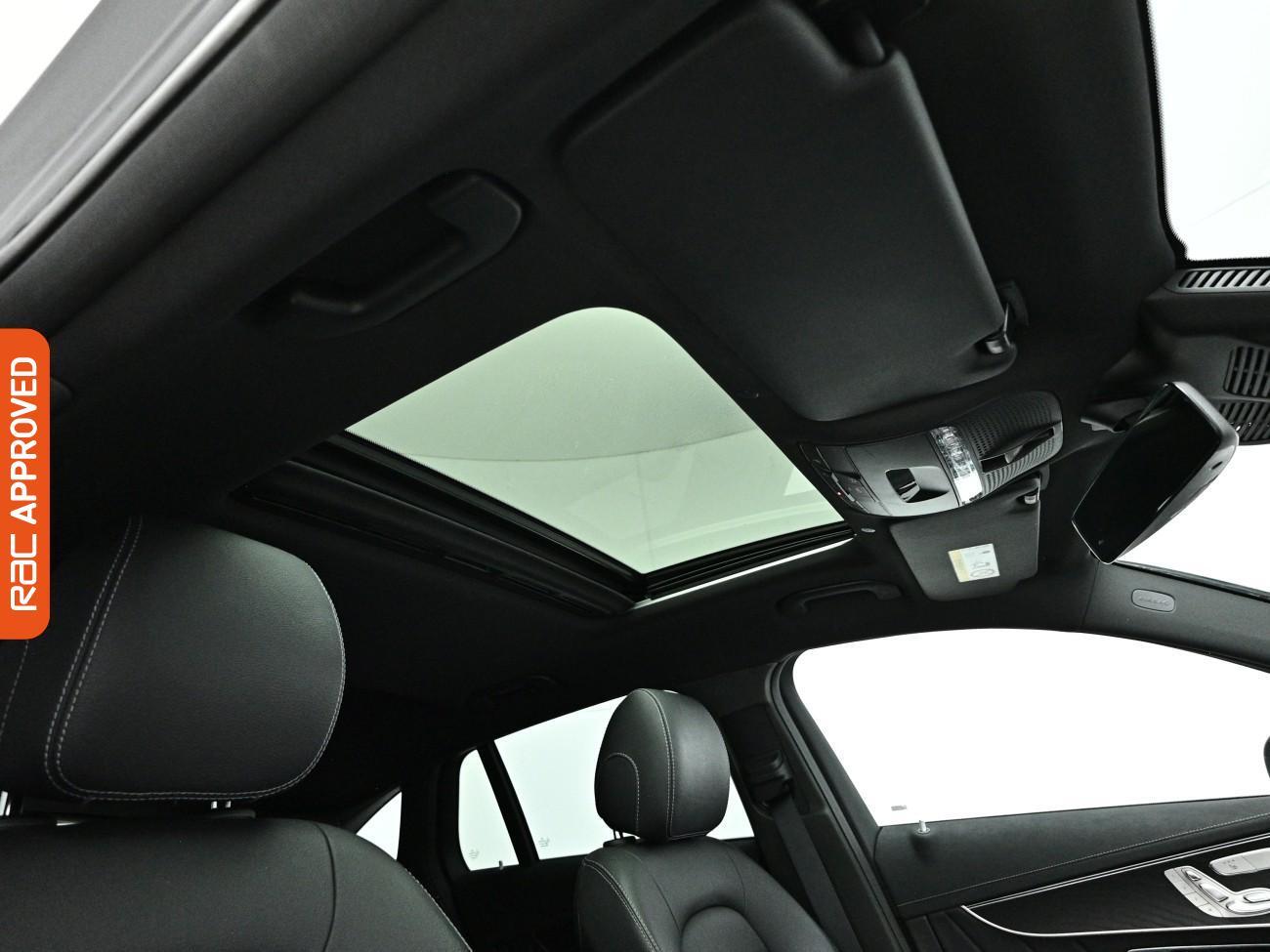 Mercedes-Benz Eqc view 3