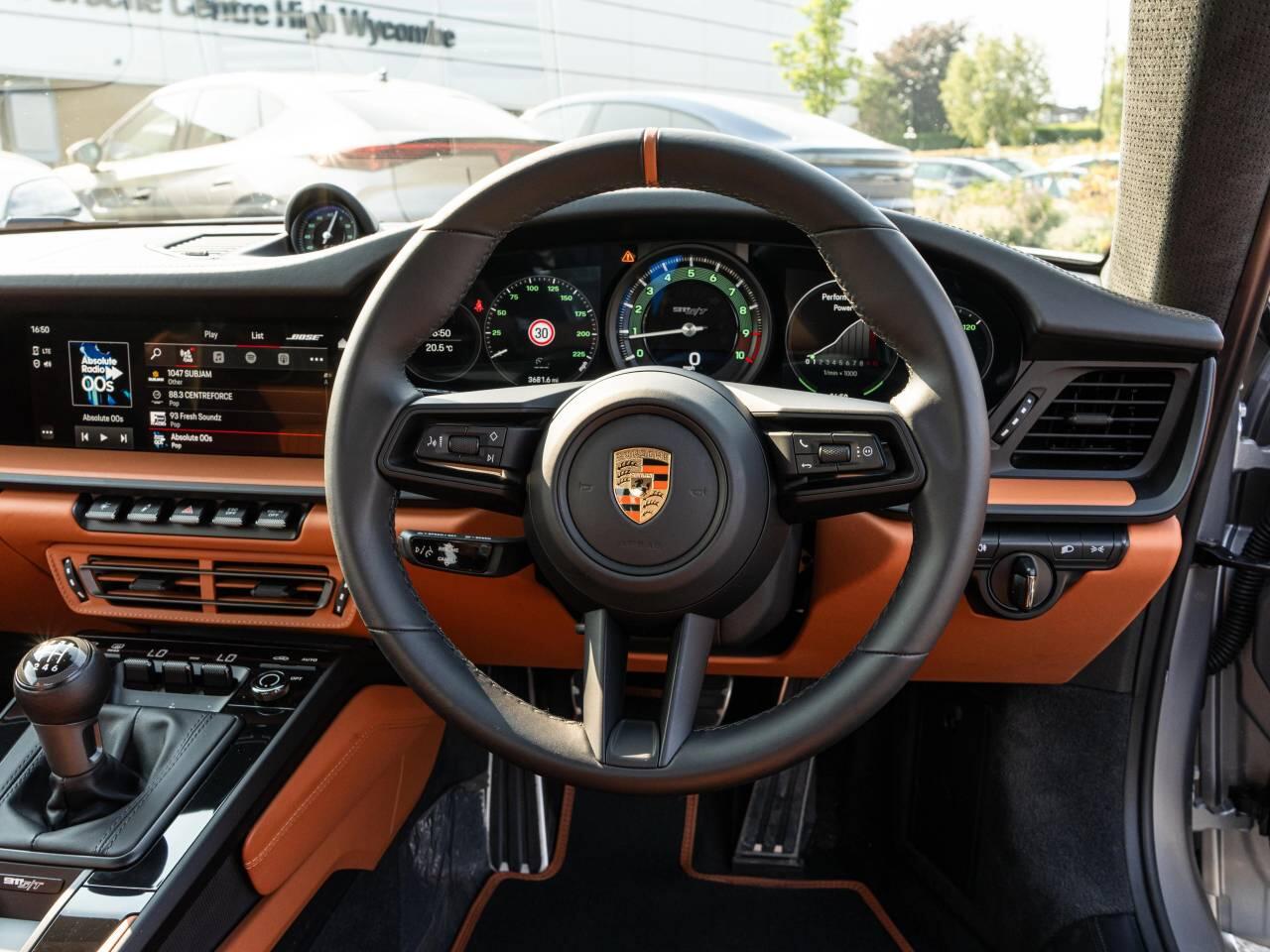 Porsche 911 view 21