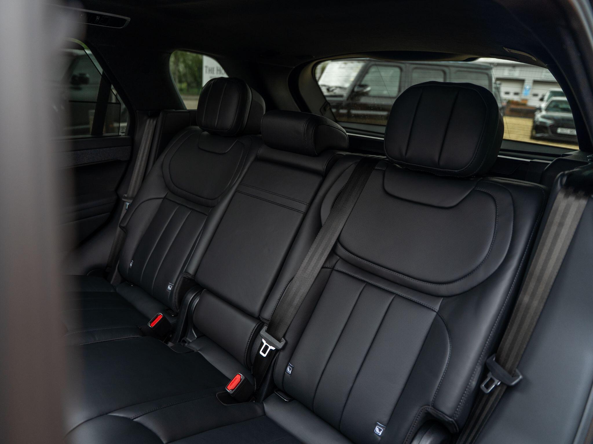 Land Rover Range Rover Sport view 45