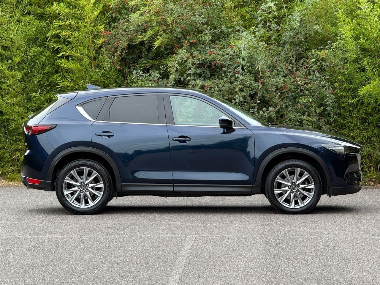 Mazda CX-5 view 3