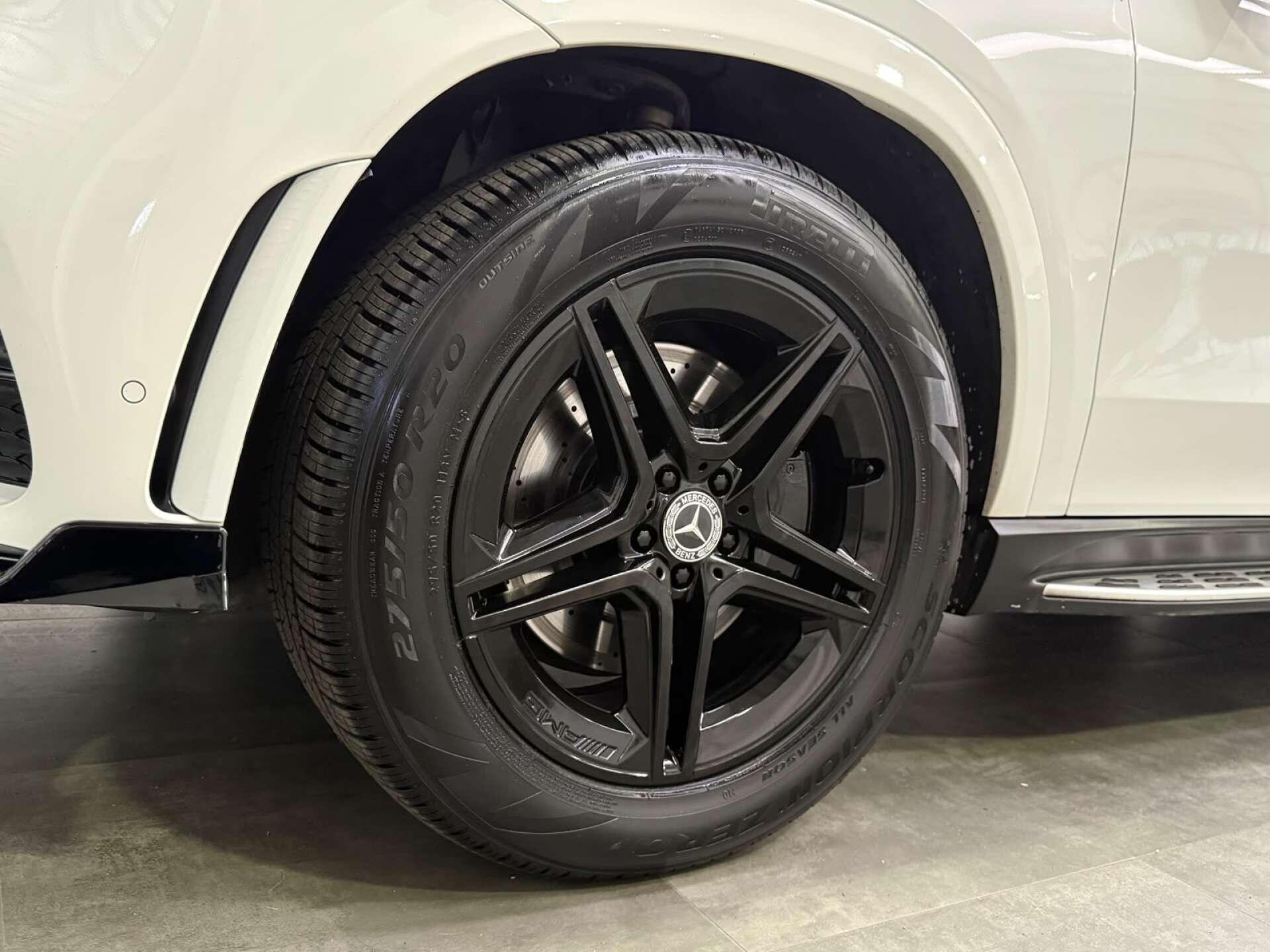 Mercedes-Benz Gle view 22